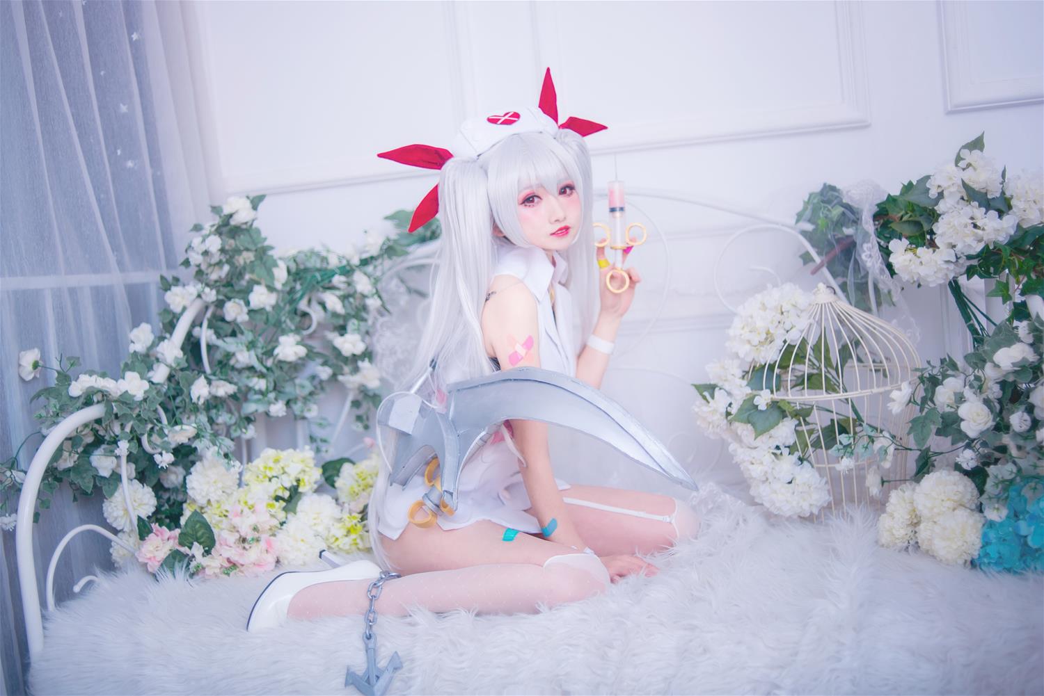 Coser衣衣 吸血鬼 护士服 [10P-35MB]