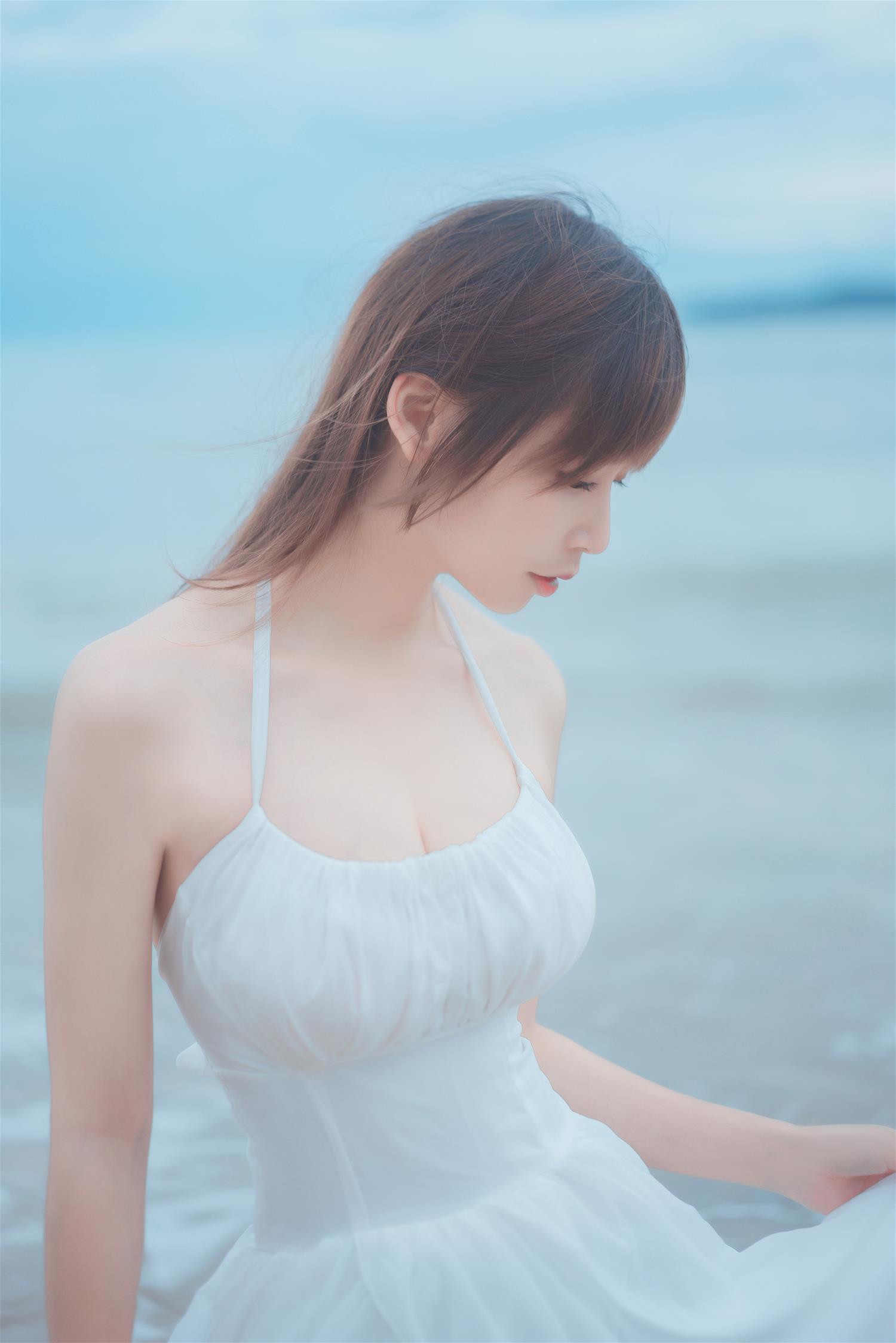 爱老师_PhD 海岸 白裙 [9P-50MB]