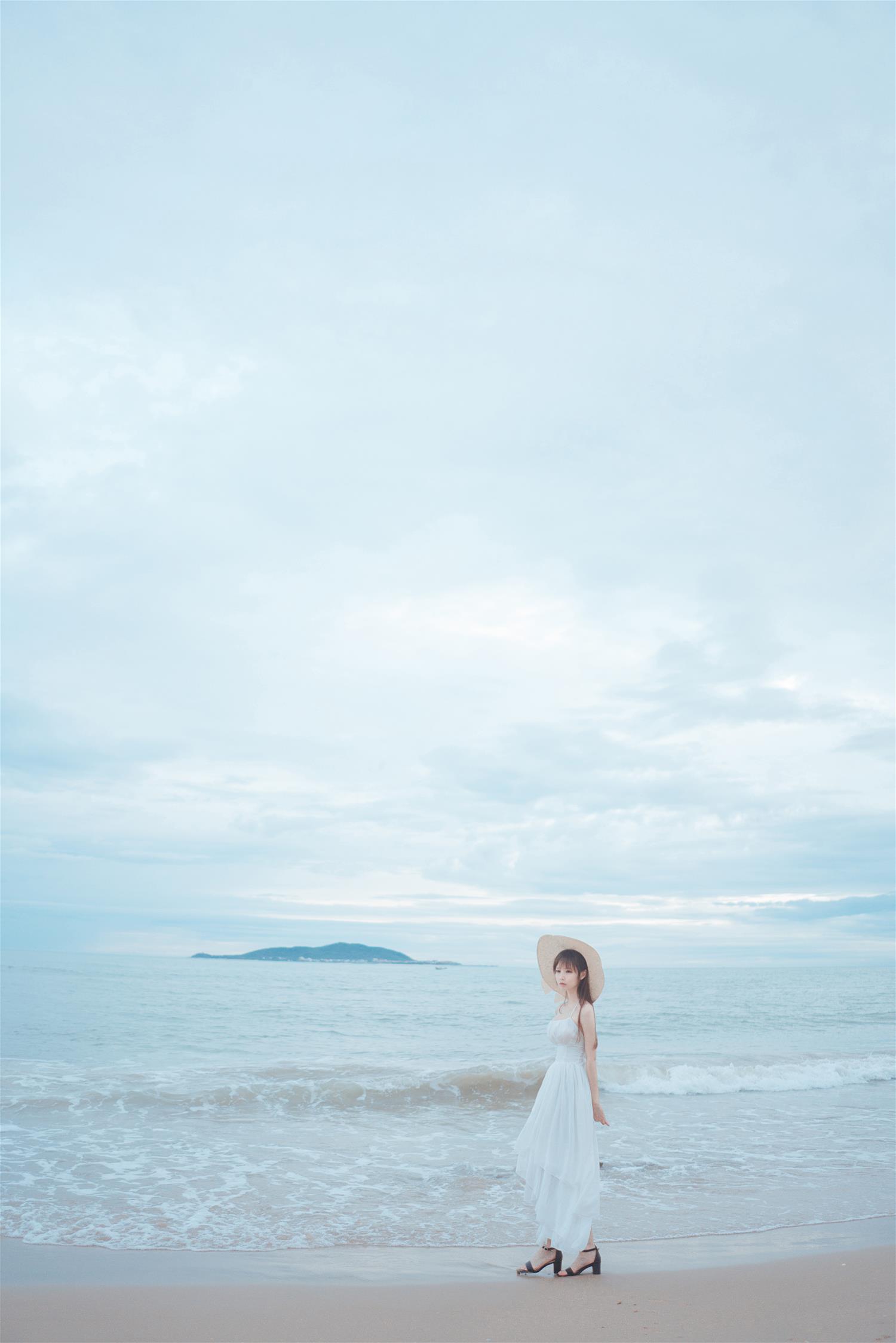 爱老师_PhD 海岸 白裙 [9P-50MB]