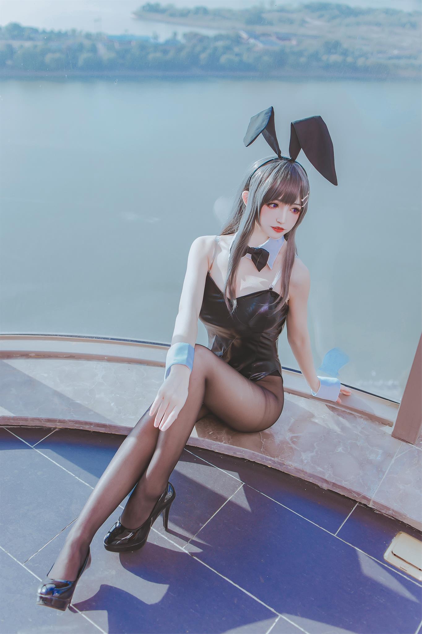 Coser衣衣 麻衣兔女郎 [42P-78MB]