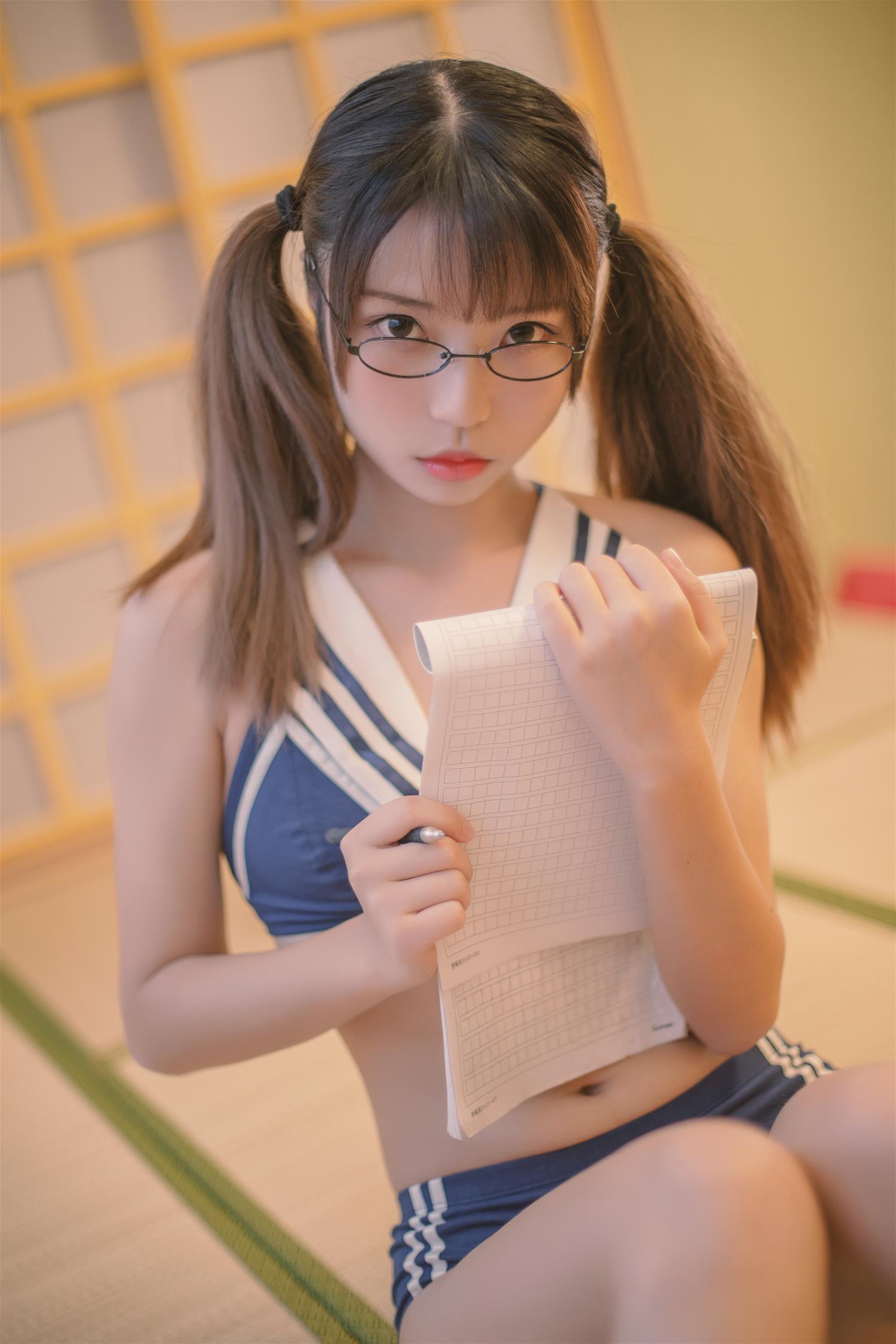 白易子教主 蓝白泳装 [22P-64MB]