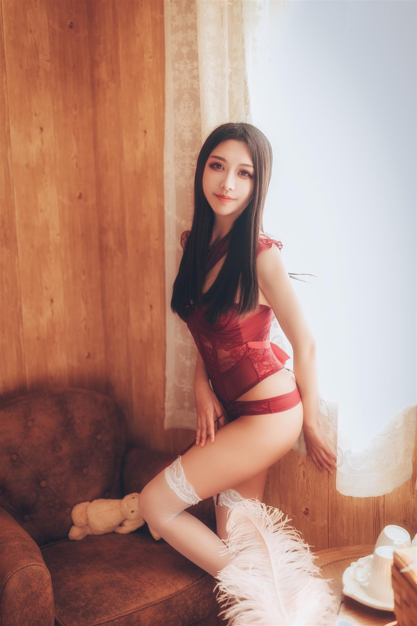 源纱希喵喵喵 红色内衣 晨风 [12P-208MB]