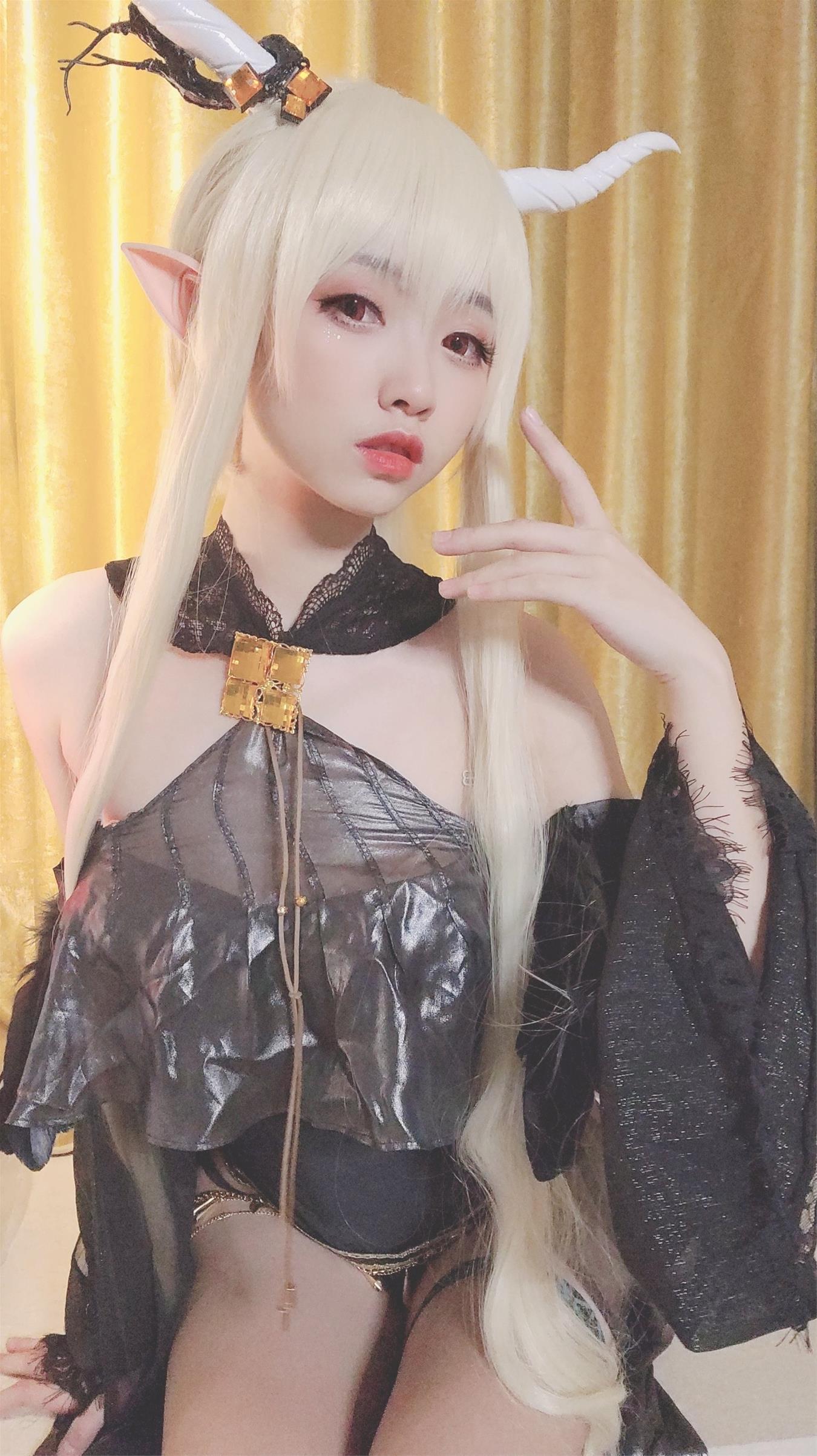 大大卷卷小卷 自拍 [7P-4MB]