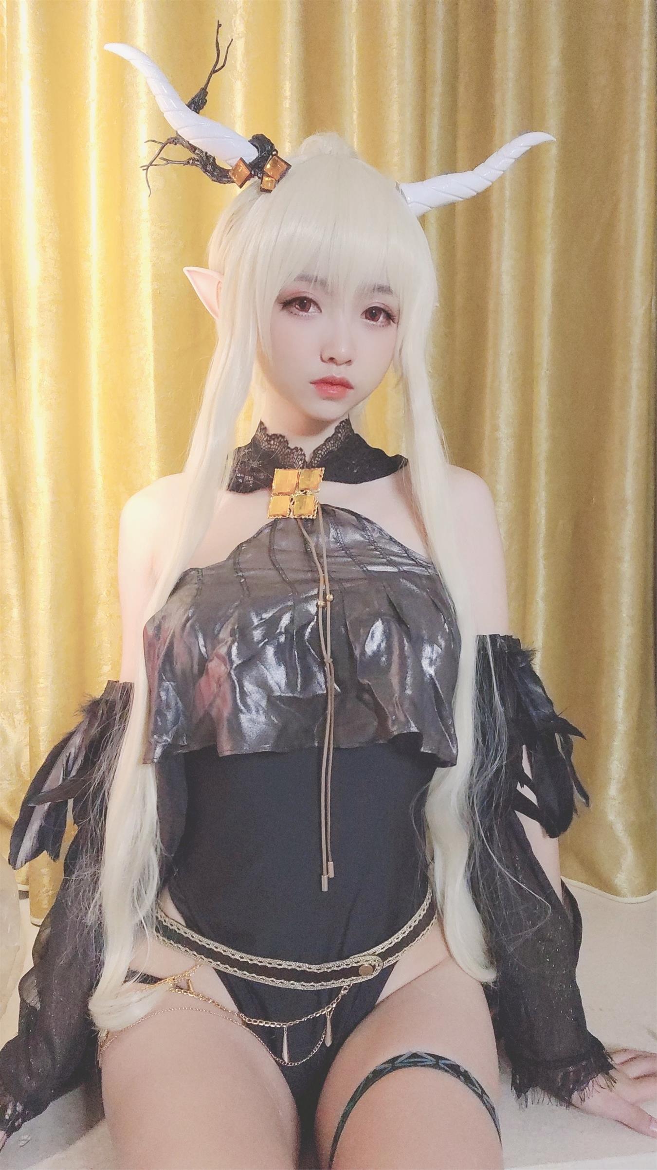 大大卷卷小卷 自拍 [7P-4MB]