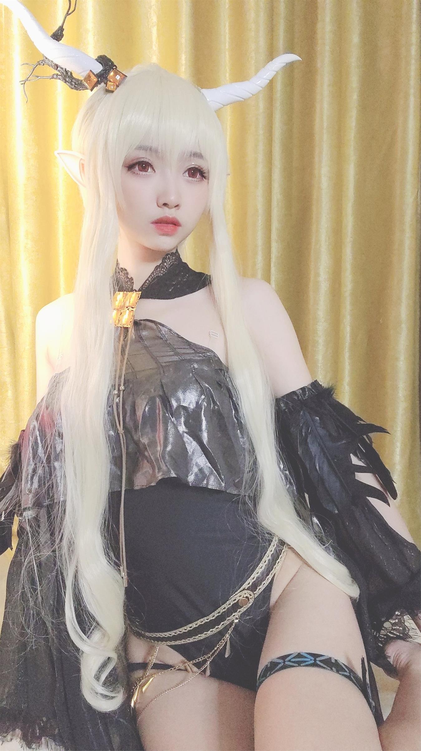 大大卷卷小卷 自拍 [7P-4MB]