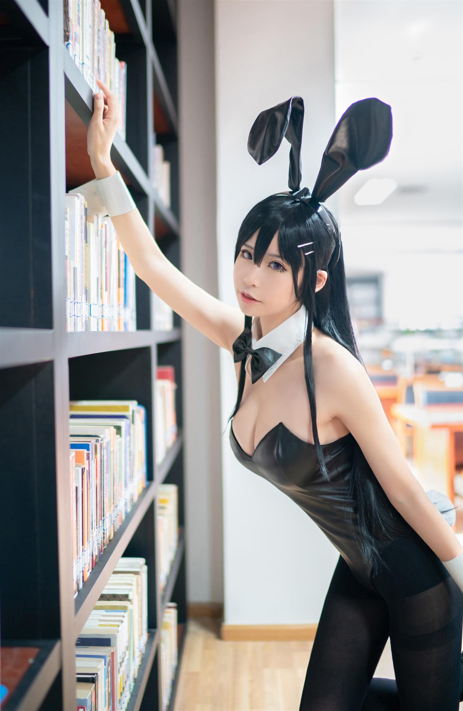 爱老师_PhD 兔女郎学姐 [8P-102MB]