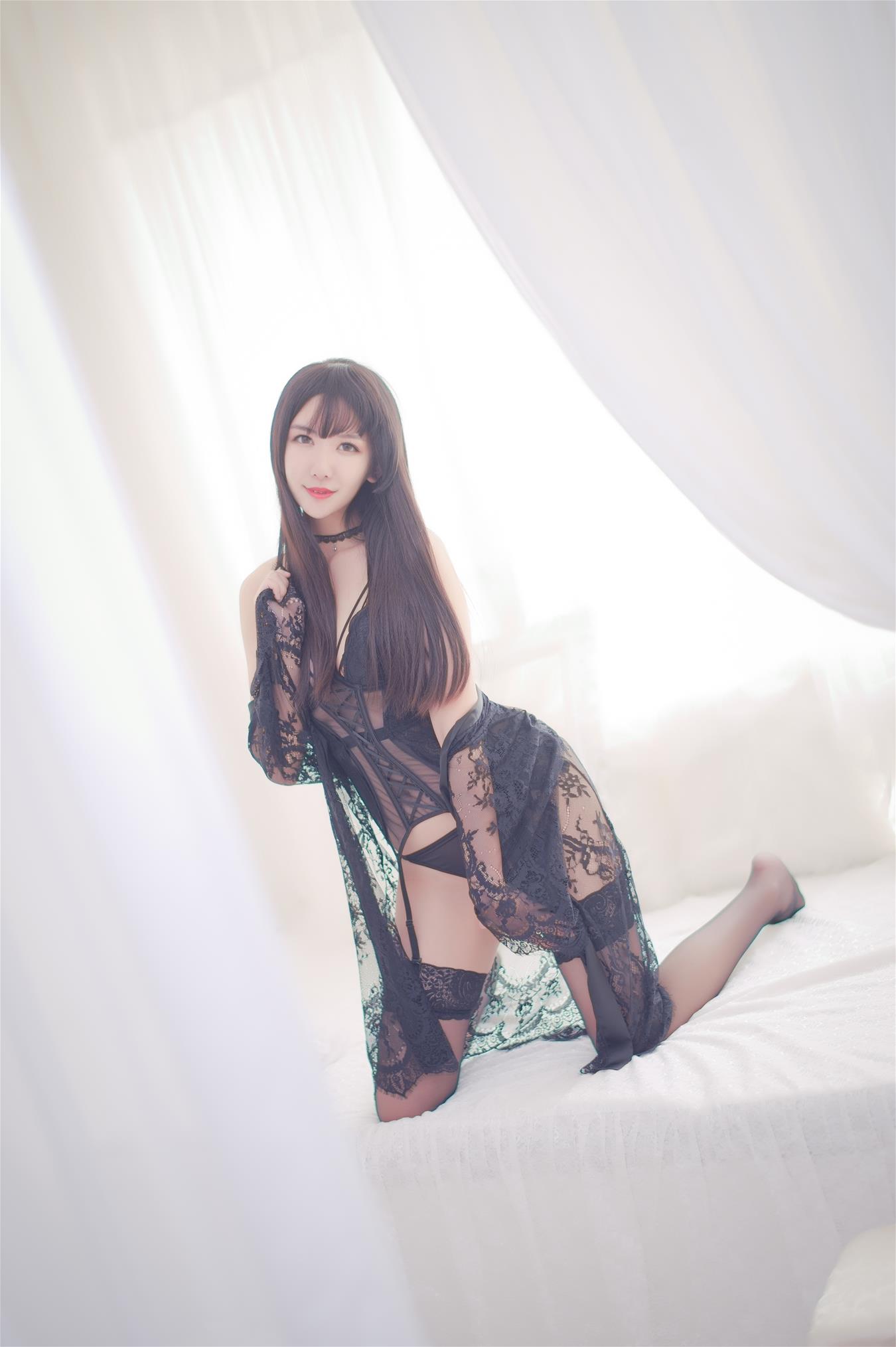 源纱希喵喵喵 黑色内衣 罩衫 [17P-129MB]