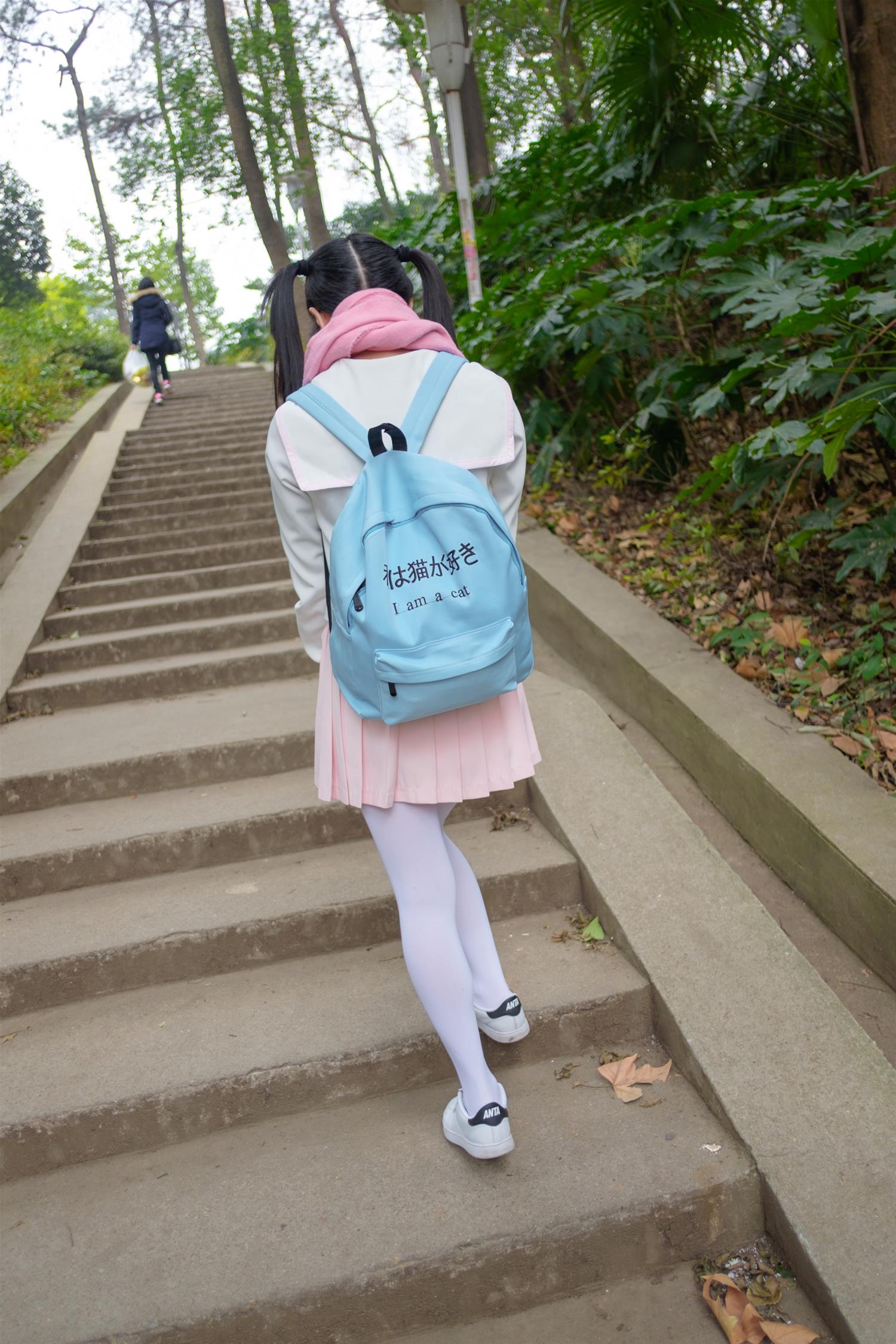 阿诺不是施瓦辛戈 烧饼的眼镜 [64P-184MB]