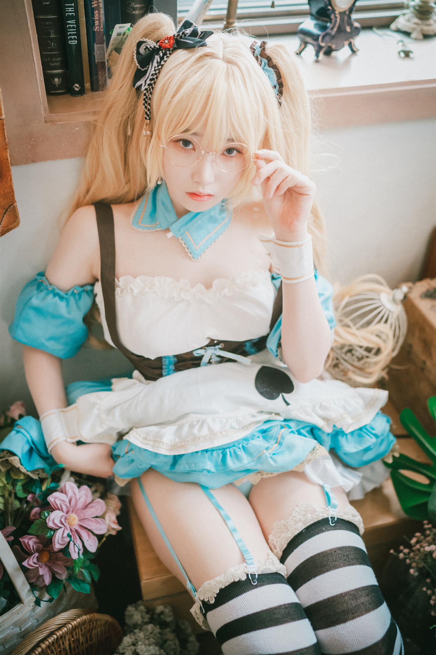 BamBi Alice in Glasses [49P-629MB]