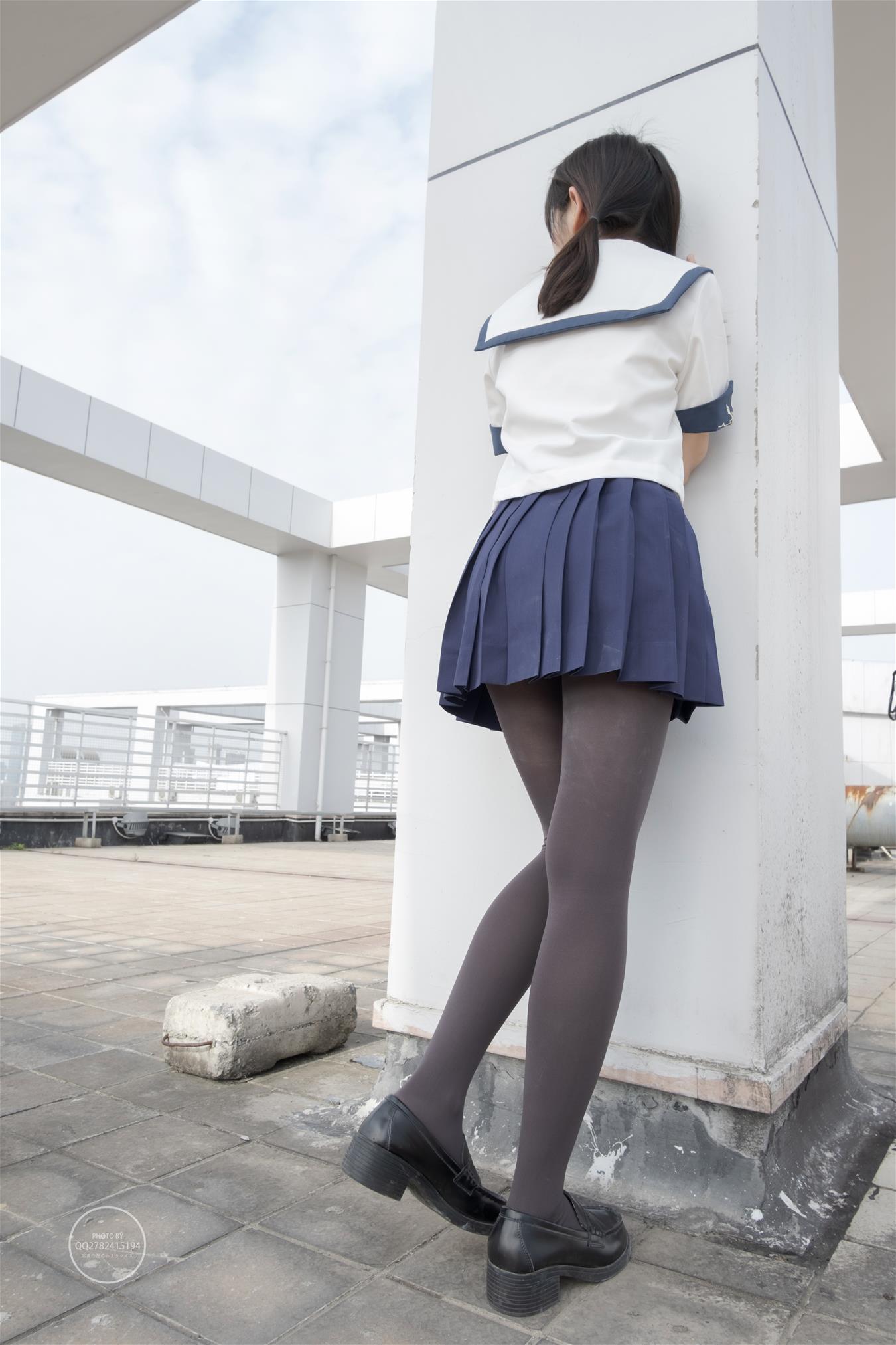 森萝财团 有料-039 小香 灰丝 80D 外景 [90P-793MB]