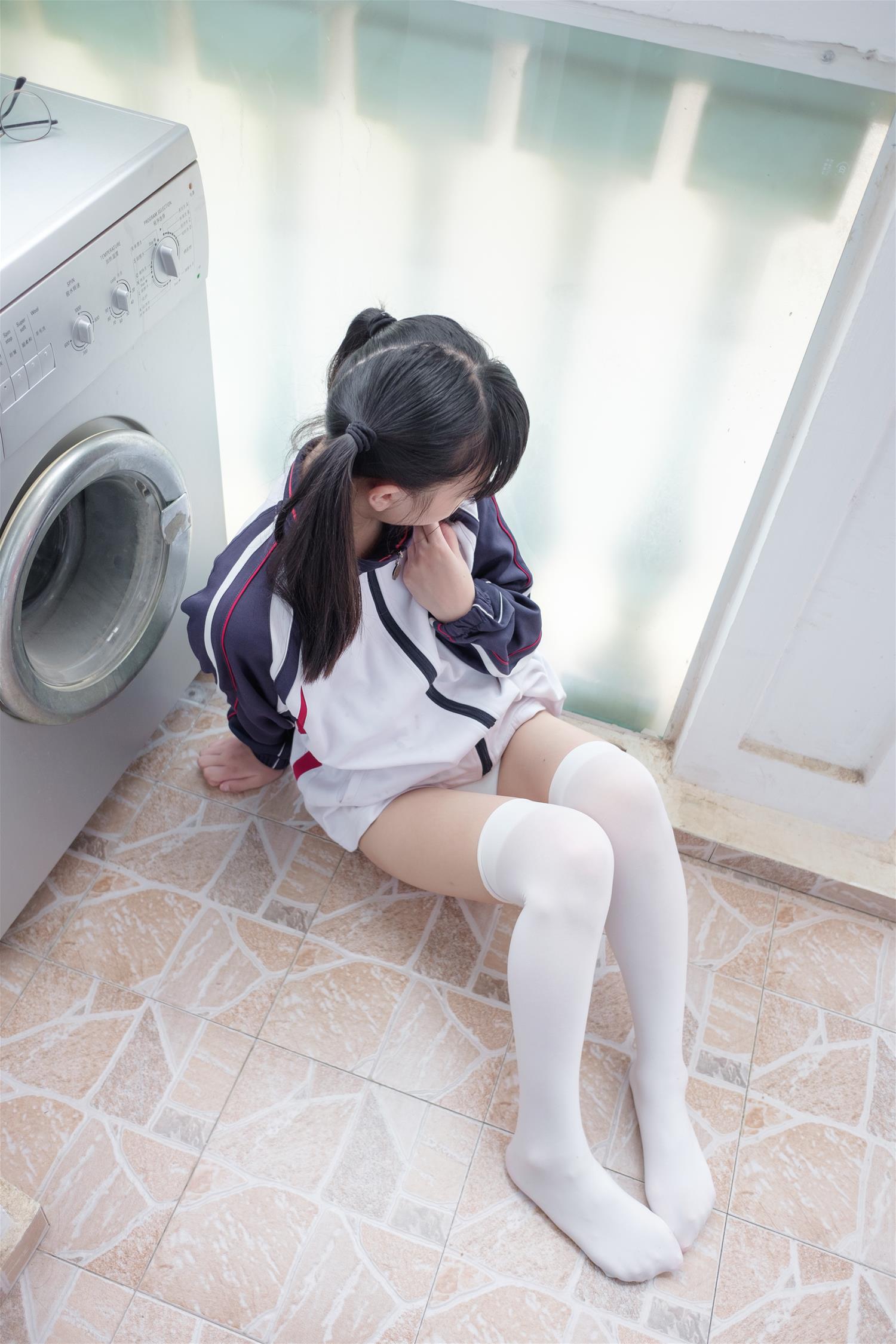 阿诺不是施瓦辛戈 校服 [38P-261MB]