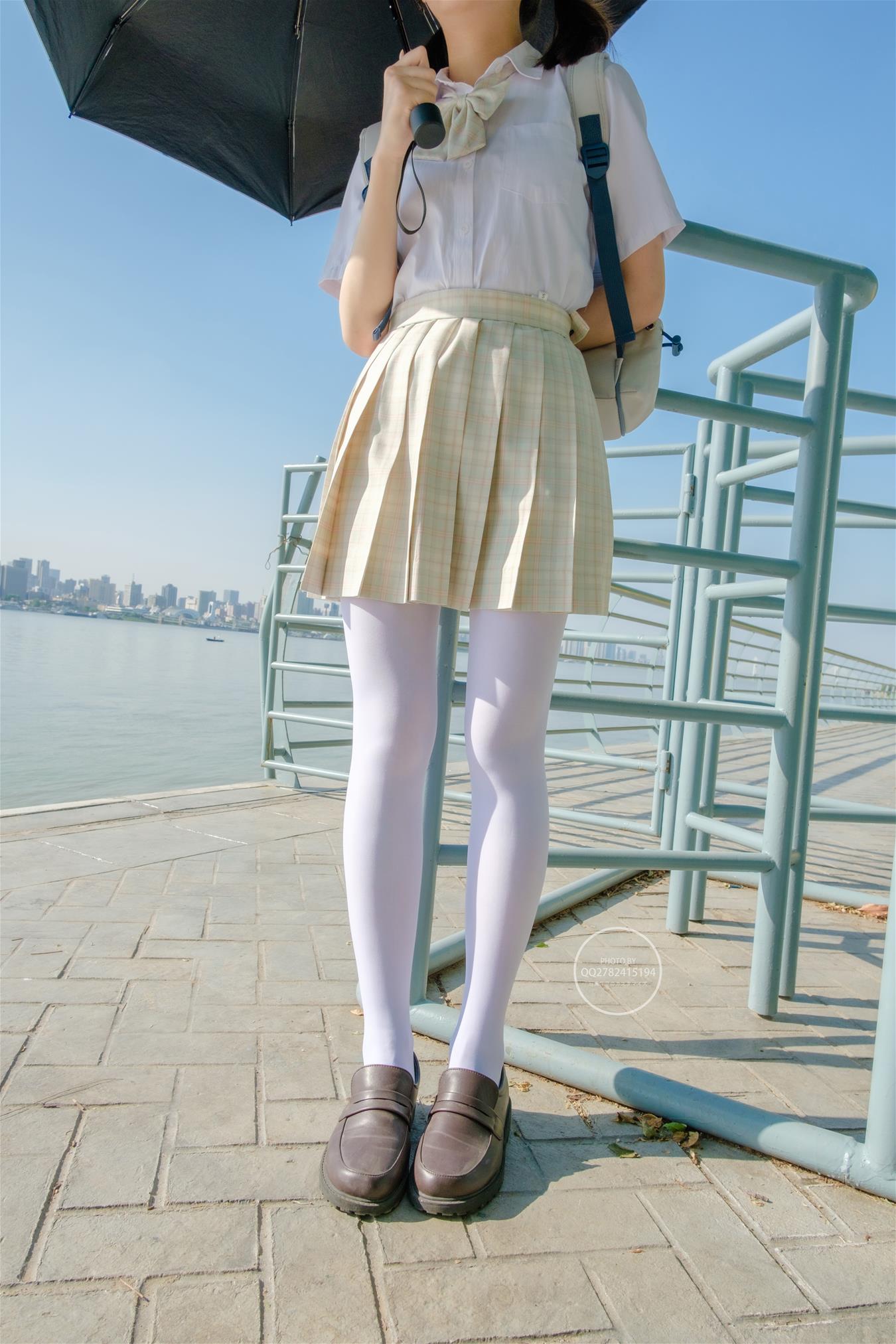 森萝财团 有料-040 小香 白丝 80D 外景 [95P-1.09GB]