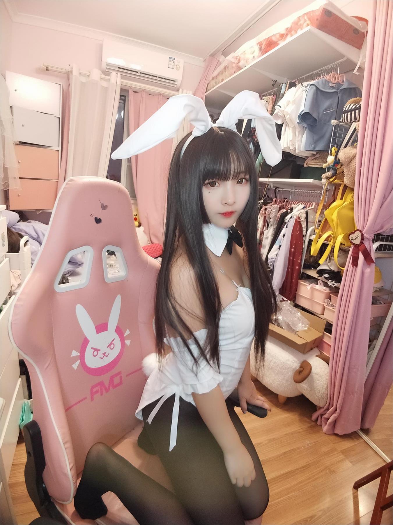 古川 黑丝白兔女郎 [24P-95MB]