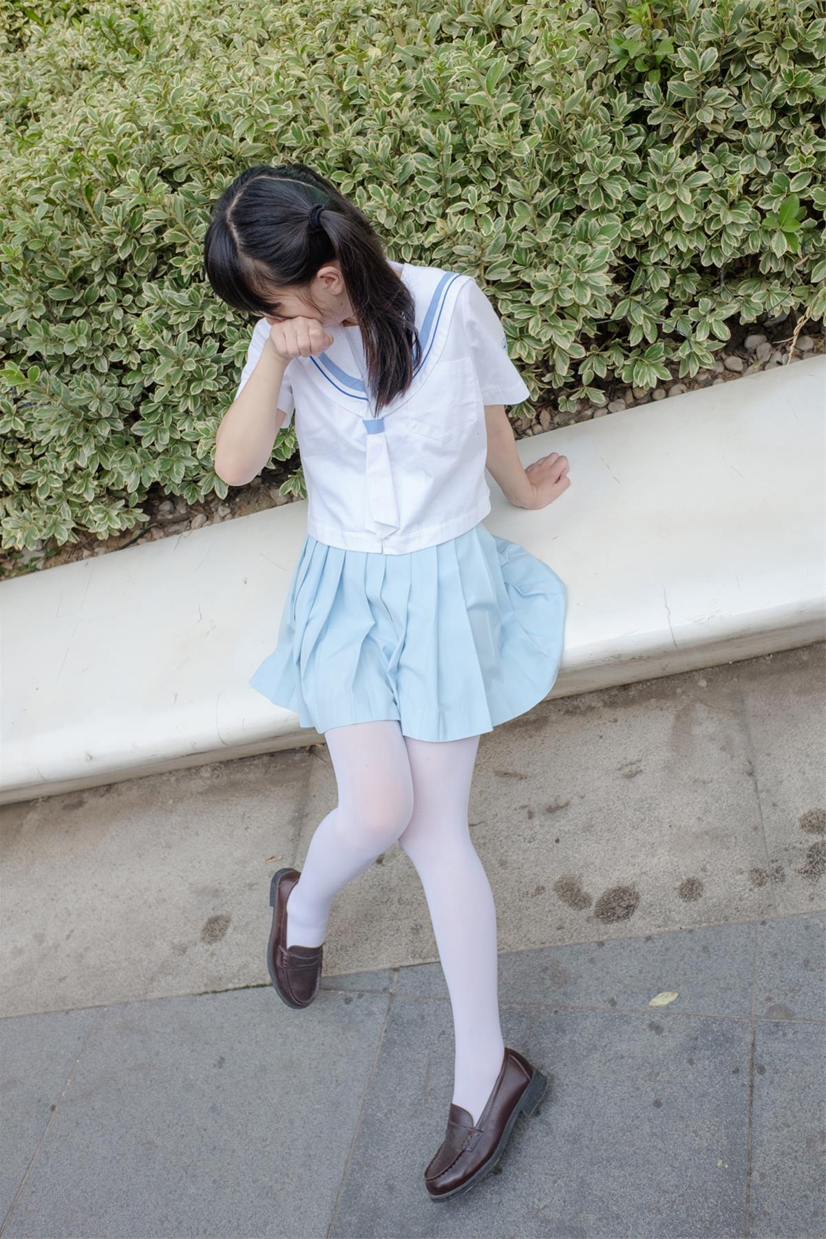 阿诺不是施瓦辛戈 衣柜少女 [28P-155MB]