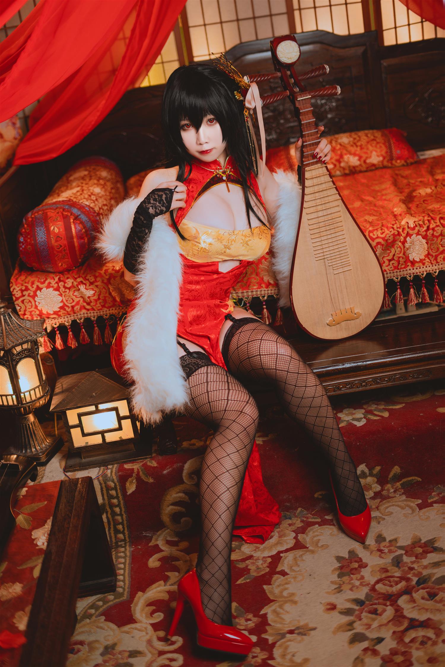 贞子蜜桃 大凤旗袍 [10P-232MB]