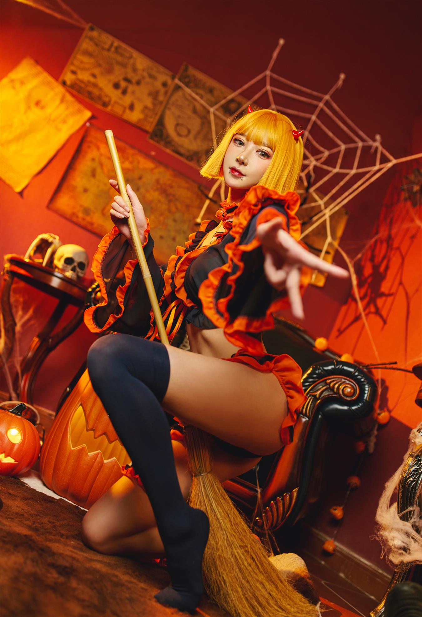 阿包也是兔娘 万圣节 [8P-172MB]