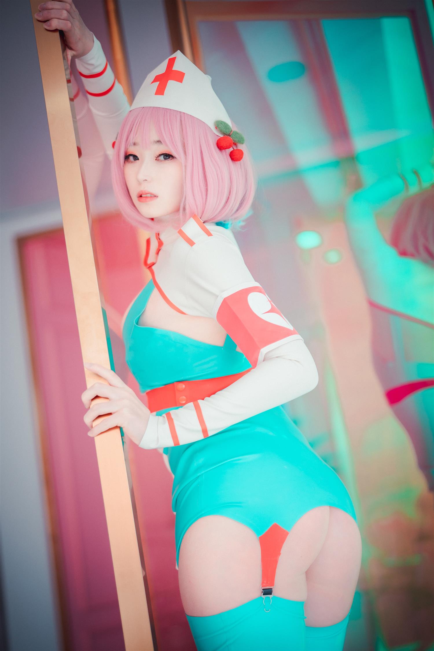 BamBi DJAWA Cling To Latex [45P-416MB]