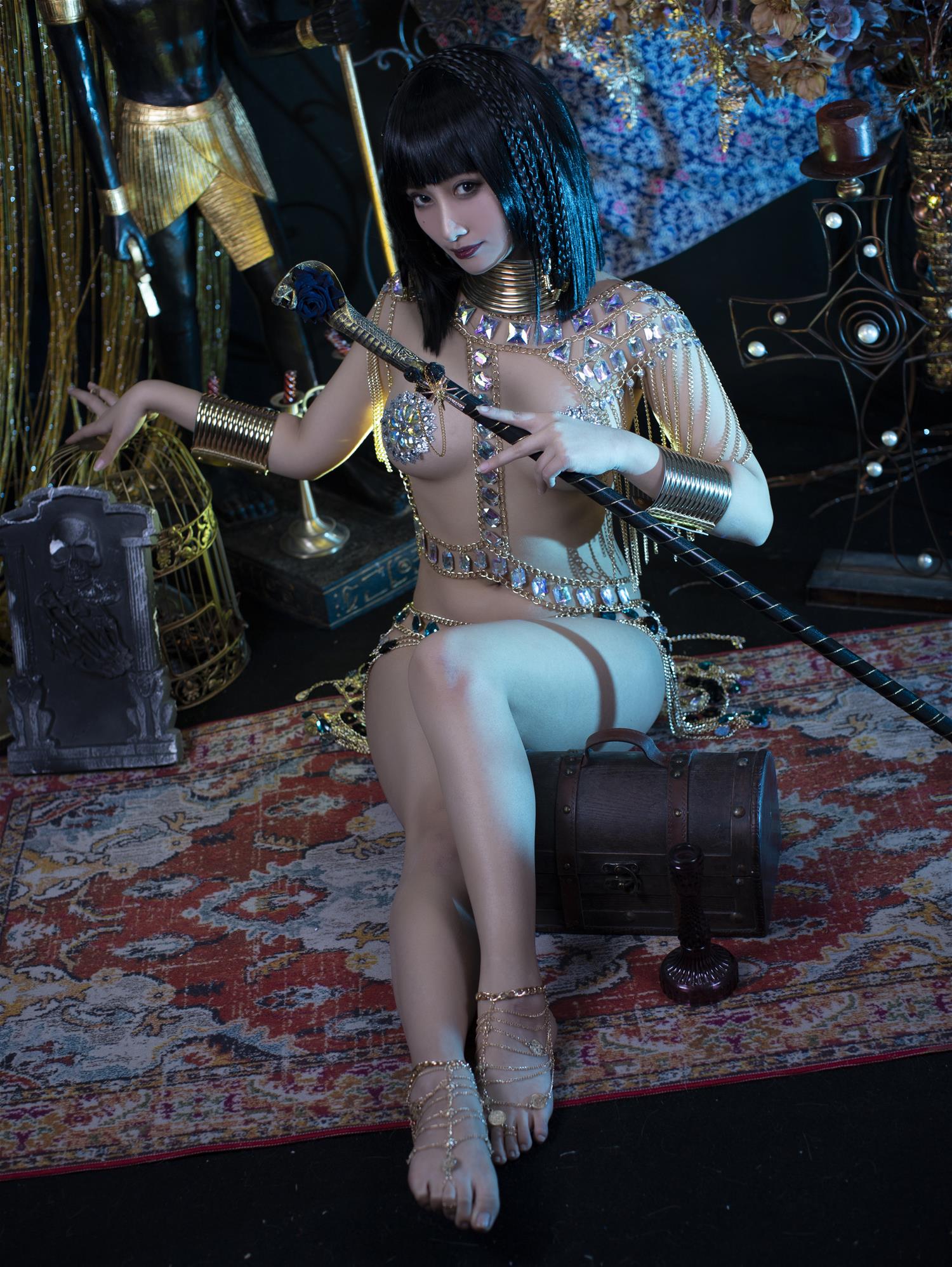 洛璃 LoLiSAMA 艳后 [42P-565MB]