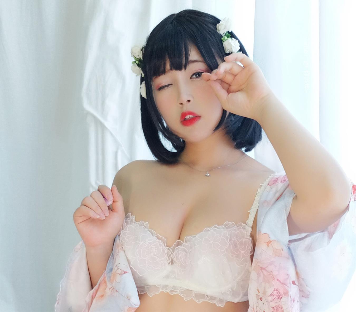 -白烨- 花与酒与少女 [81P6V-365MB]