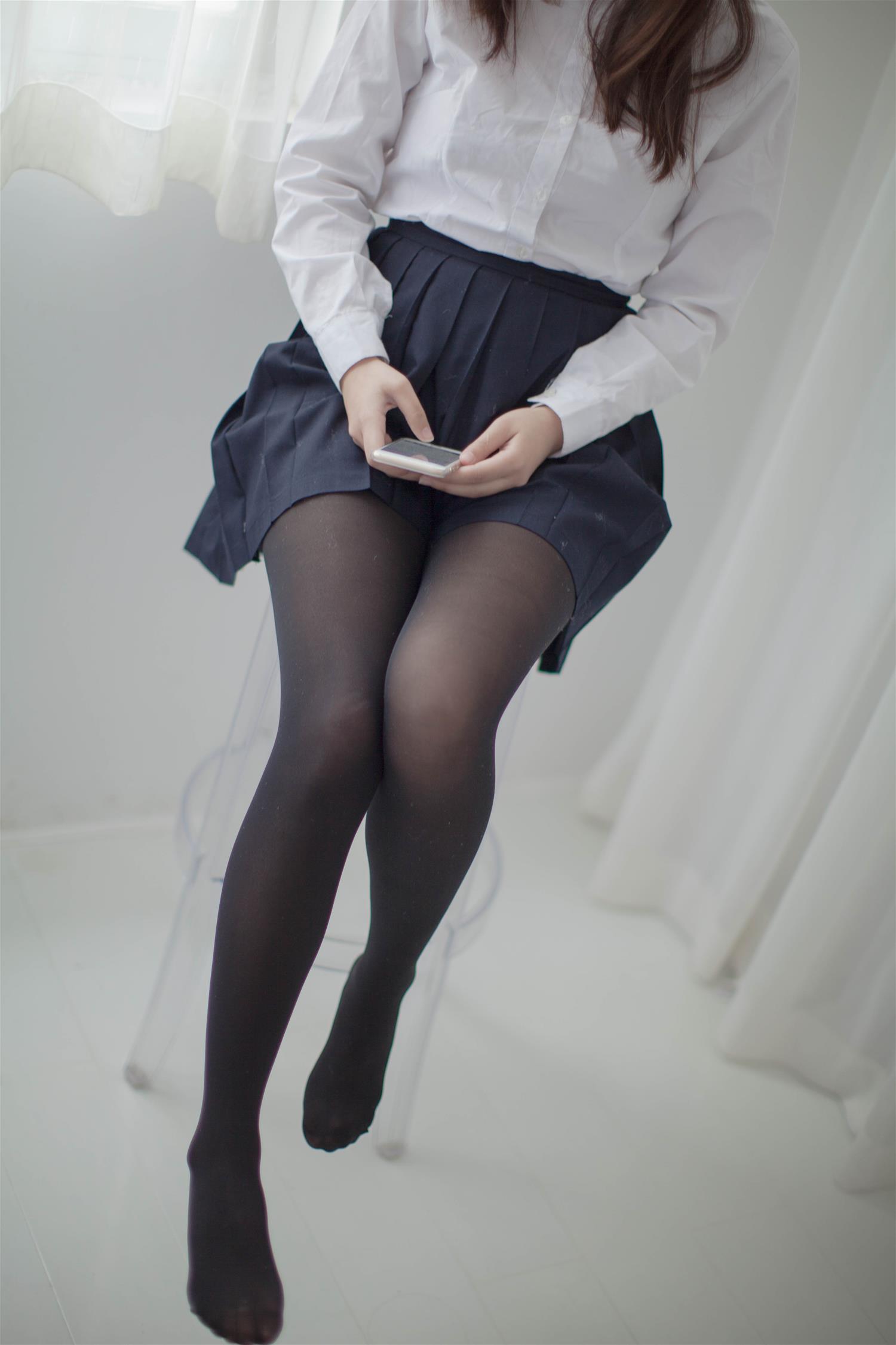 少女秩序 群内福利04 [13P-9MB]