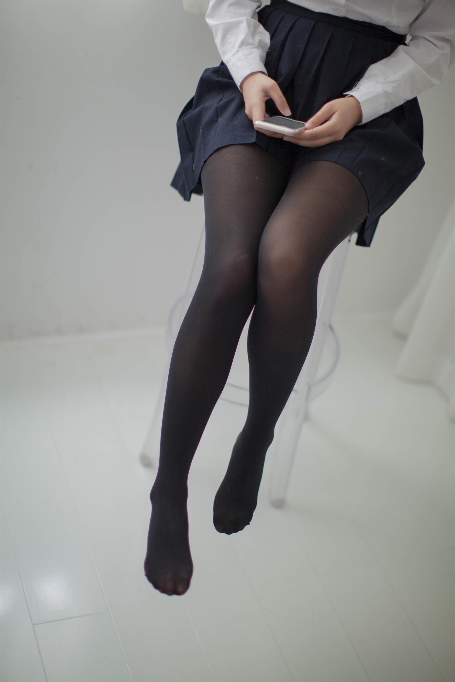 少女秩序 群内福利04 [13P-9MB]