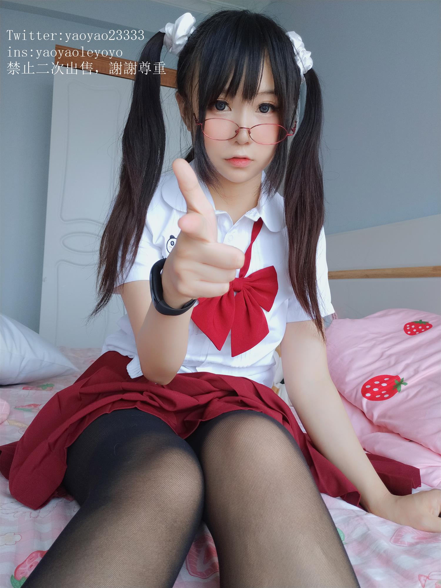 軟妹搖搖樂 Vol.030 學妹的五指襪和肉絲襪 自撮り  (動画入り) [96P4V-824MB]