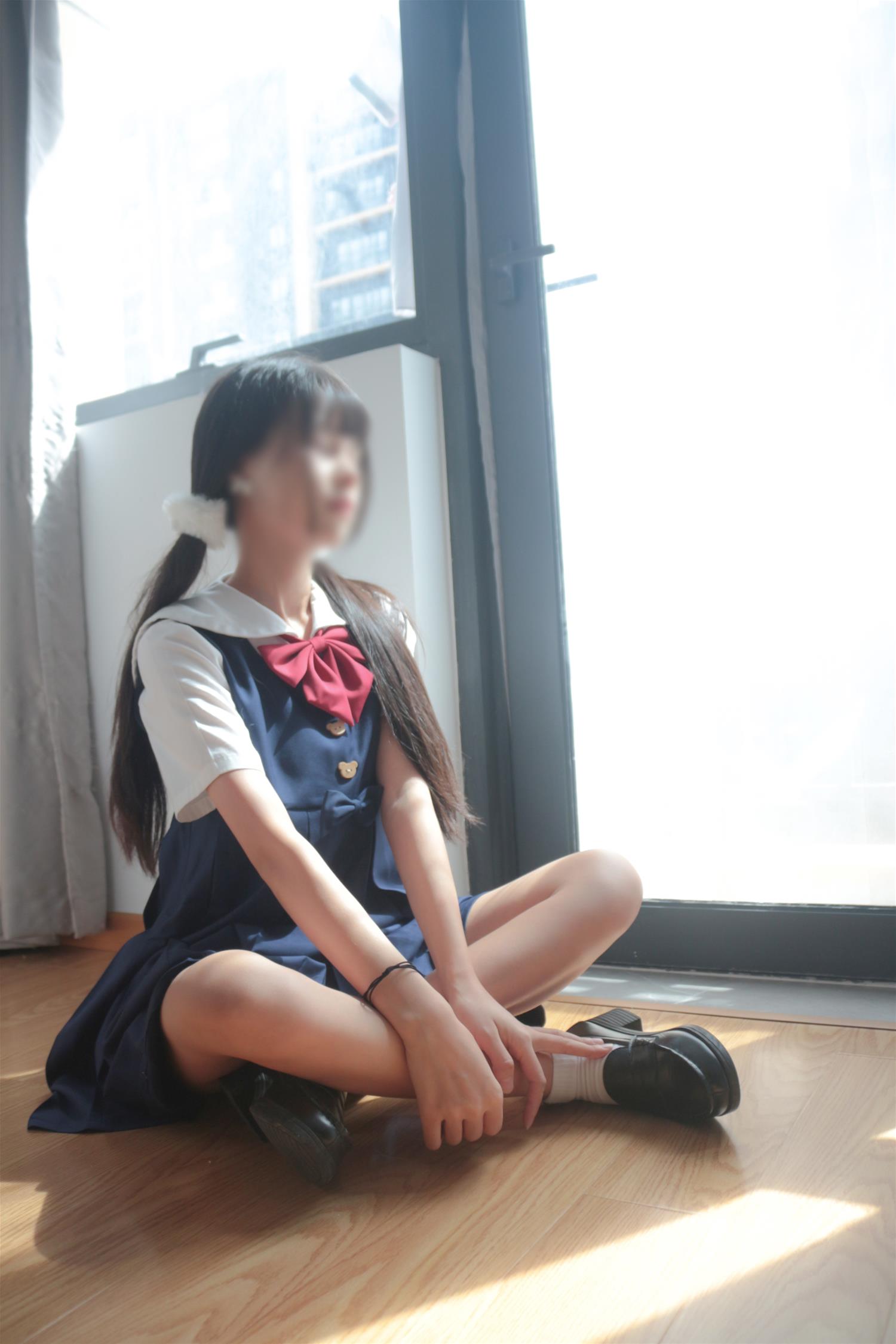 是暖暖呀 楼道阳光 [13P-80MB]