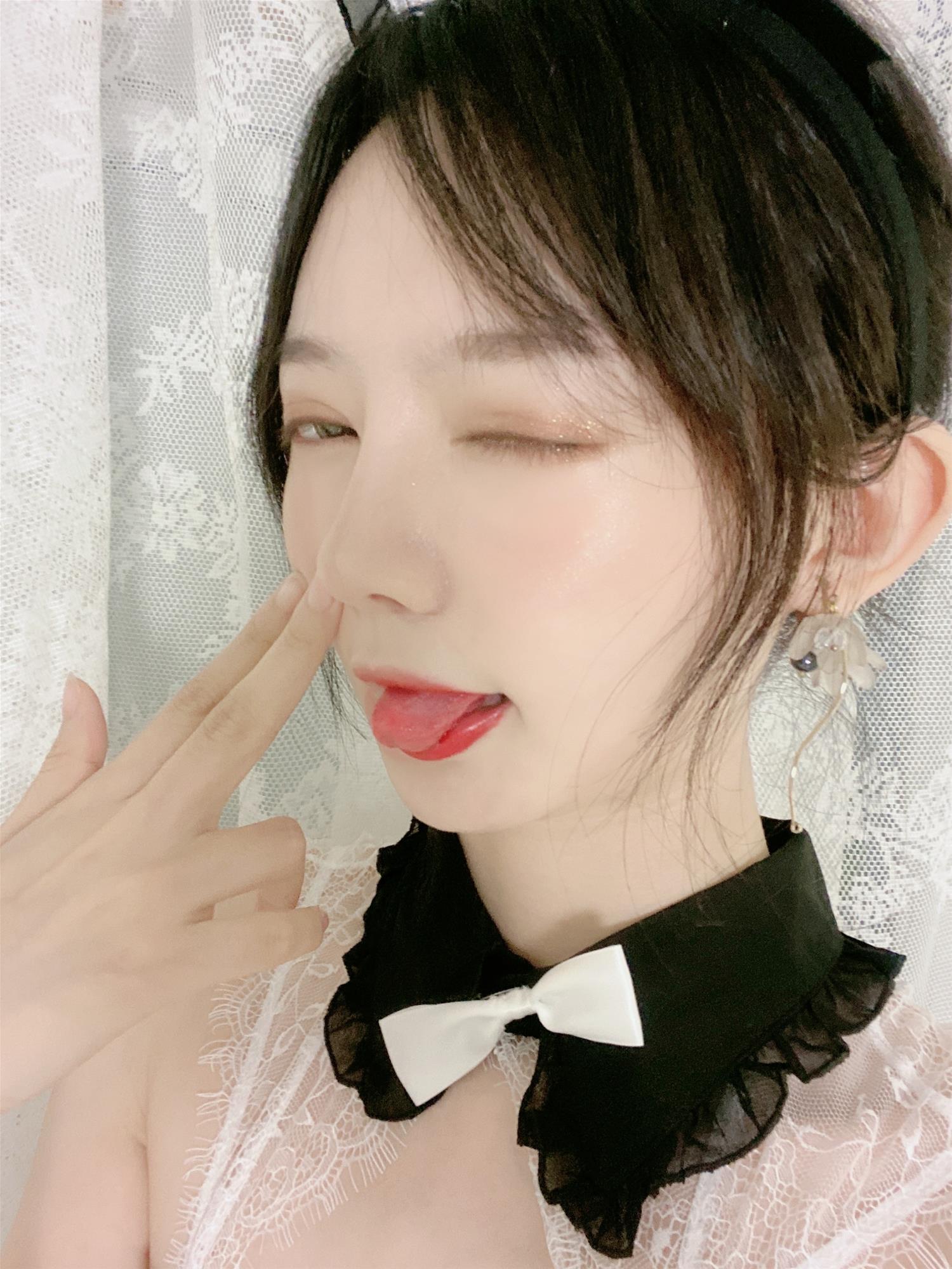 51酱 油光袜 [59P4V-284MB]