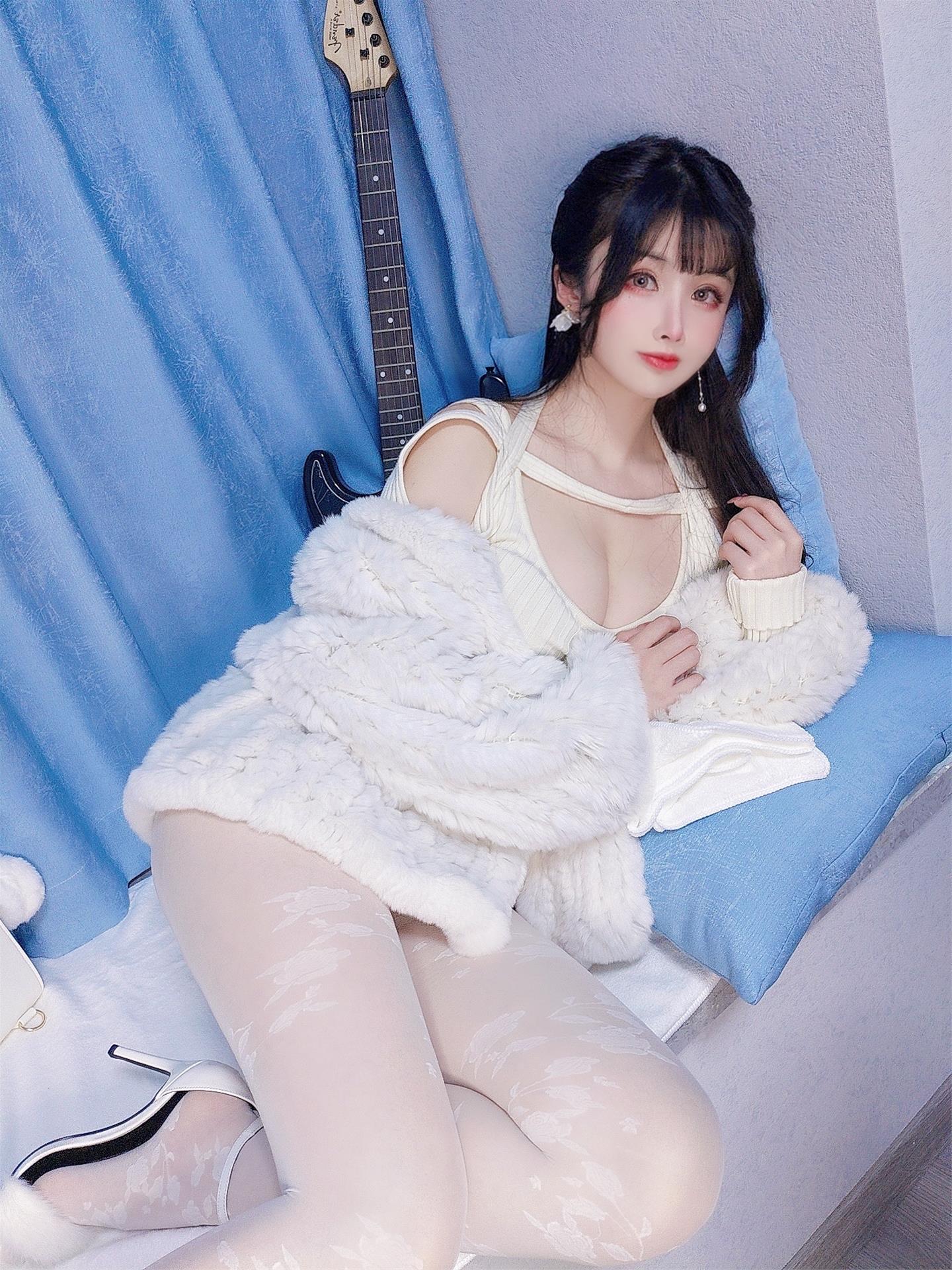 rioko凉凉子 元宵节特辑 [25P3V-169MB]