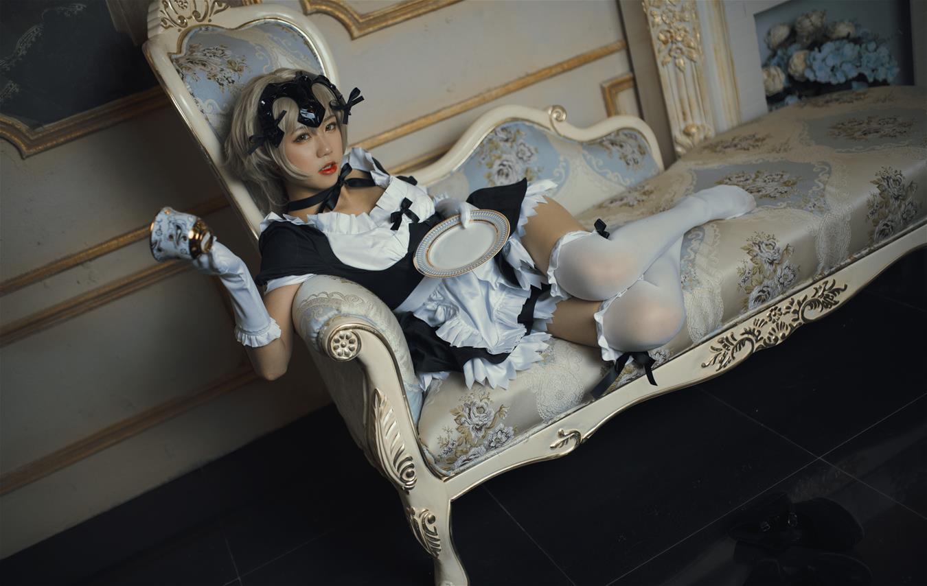 蓝小沂KiKi 黑贞德女仆 [11P-167MB]