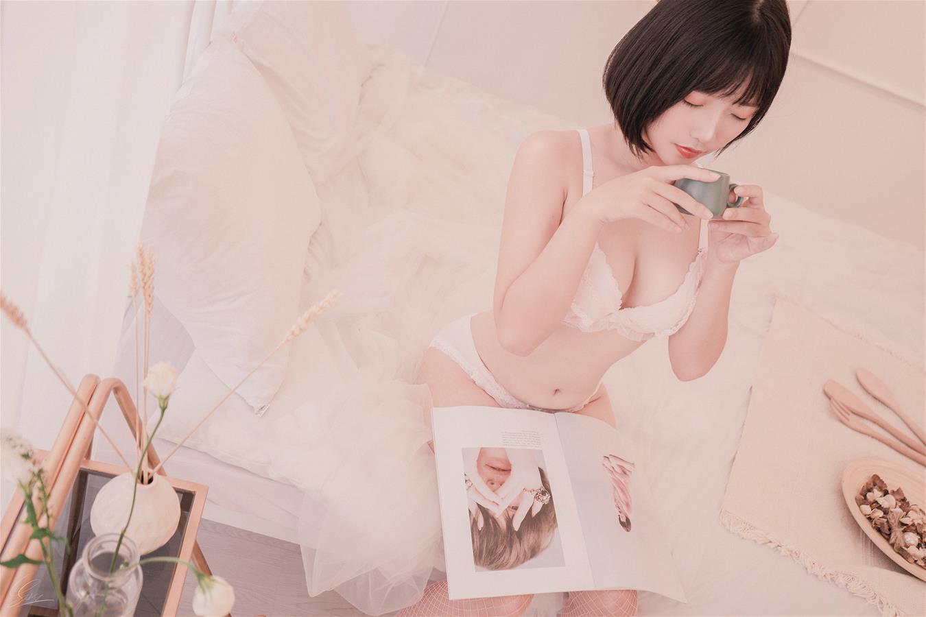 Messie Huang Lingerie [18P-58MB]