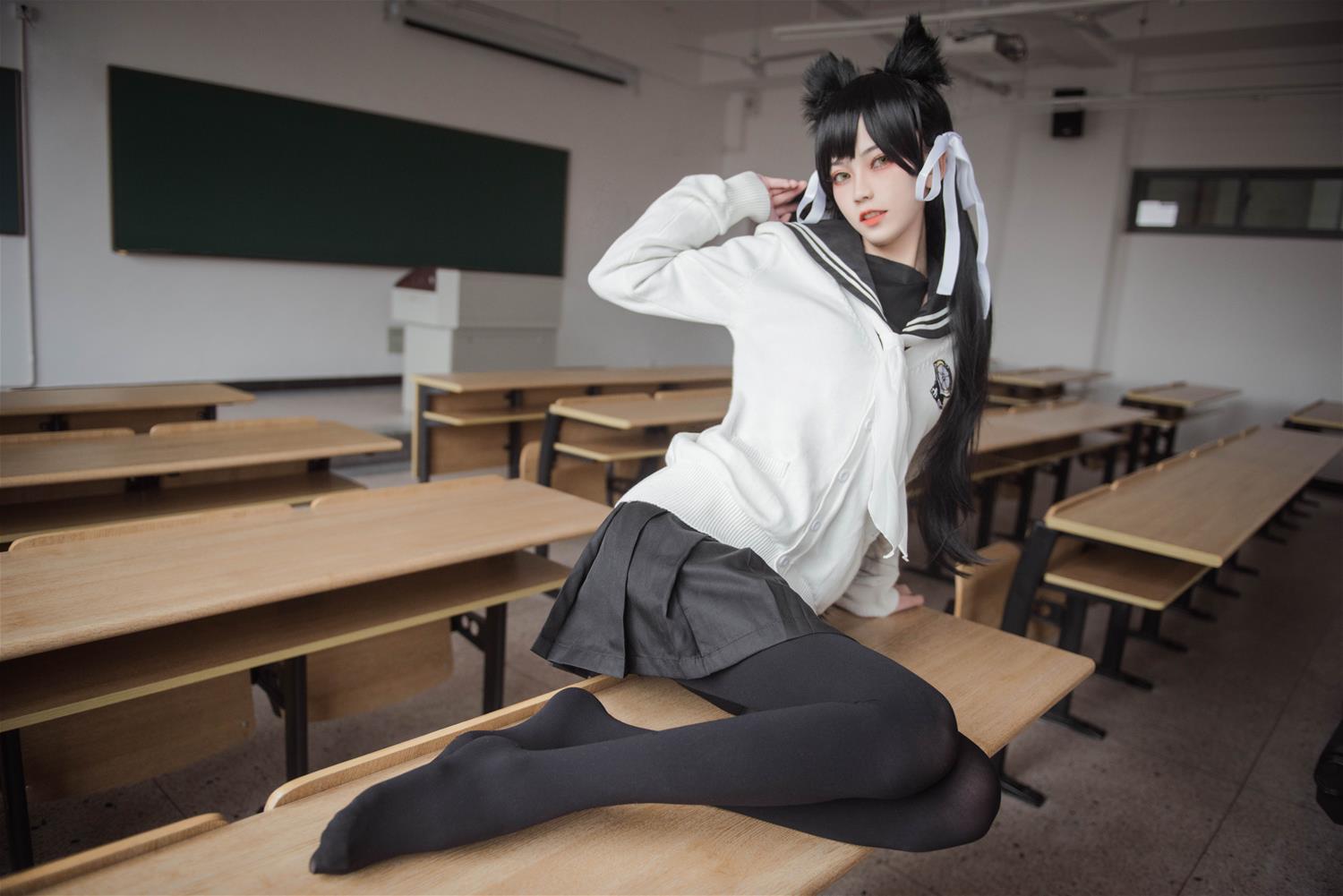 你的负卿 爱宕制服 [11P-94MB]