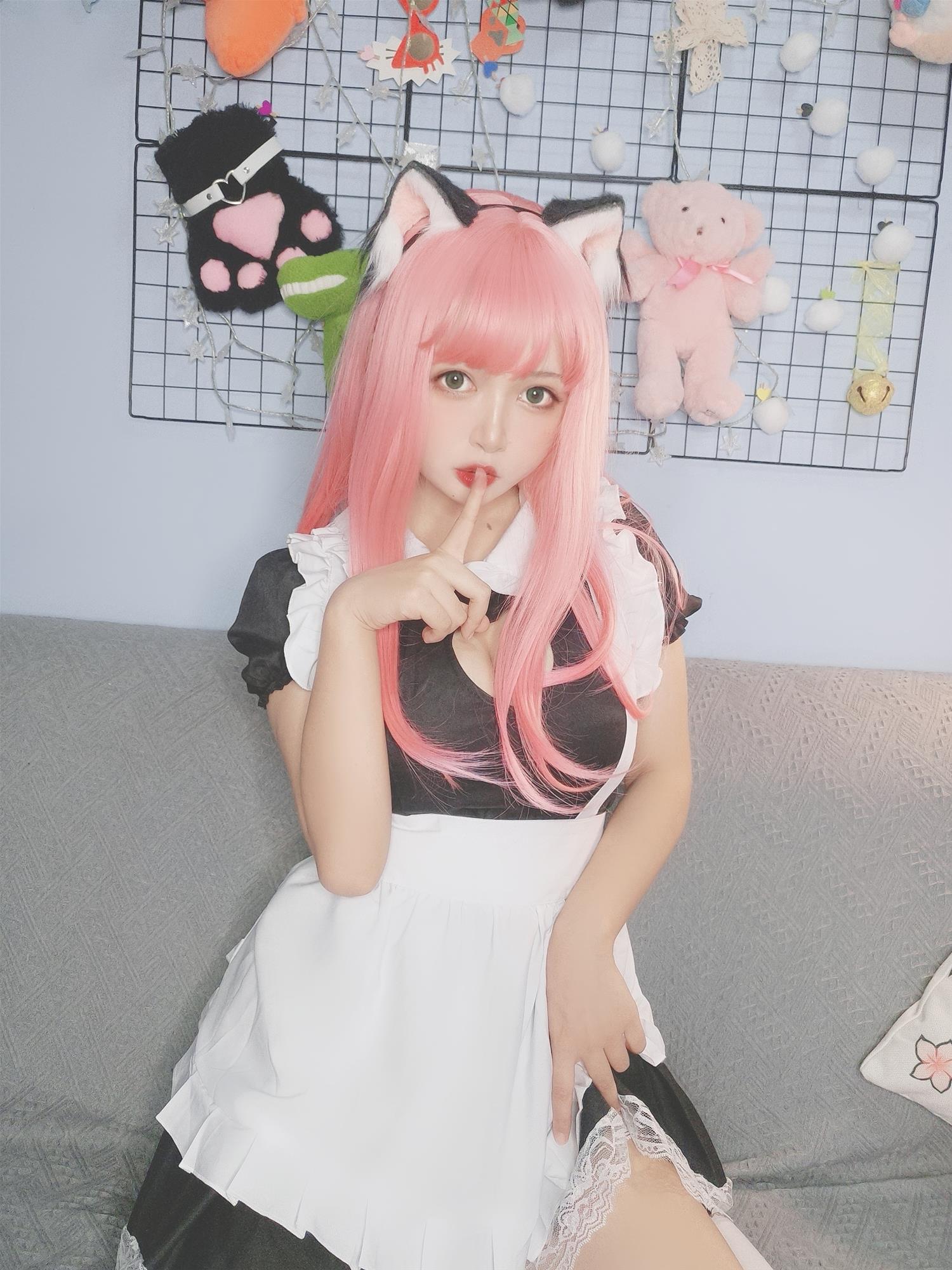 黑猫猫 猫女仆自拍 [13P-36MB]