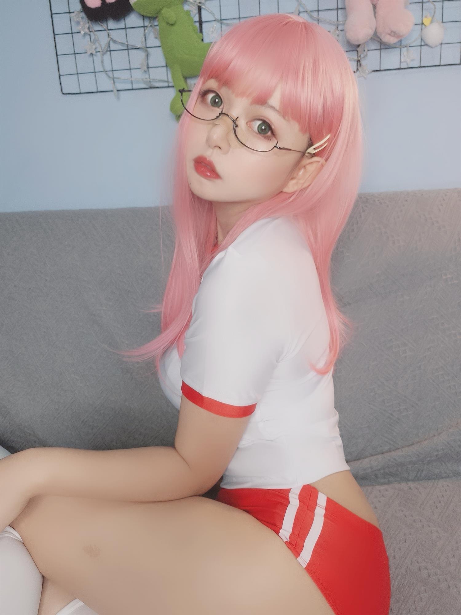 黑猫猫 体操服自拍 [16P-41MB]