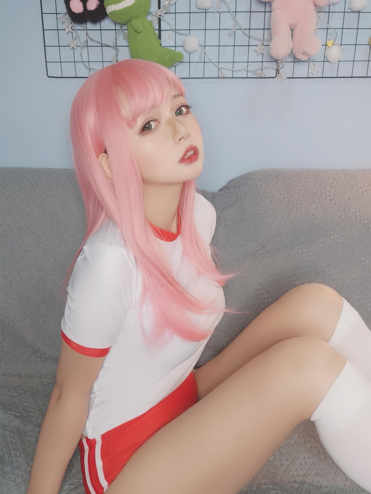 黑猫猫 体操服自拍 [16P-41MB]