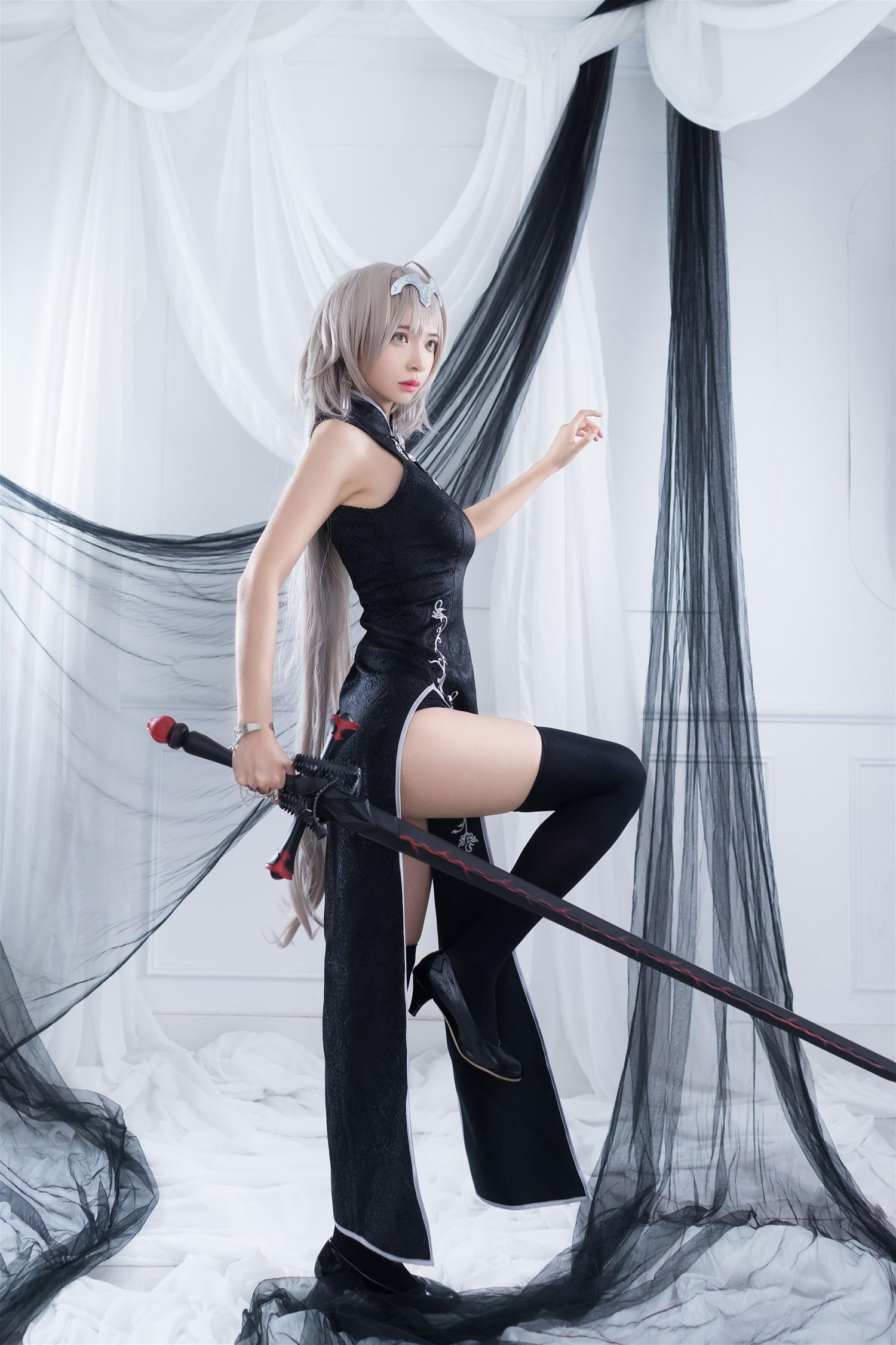 疯猫ss 黑骑士 [16P-58MB]