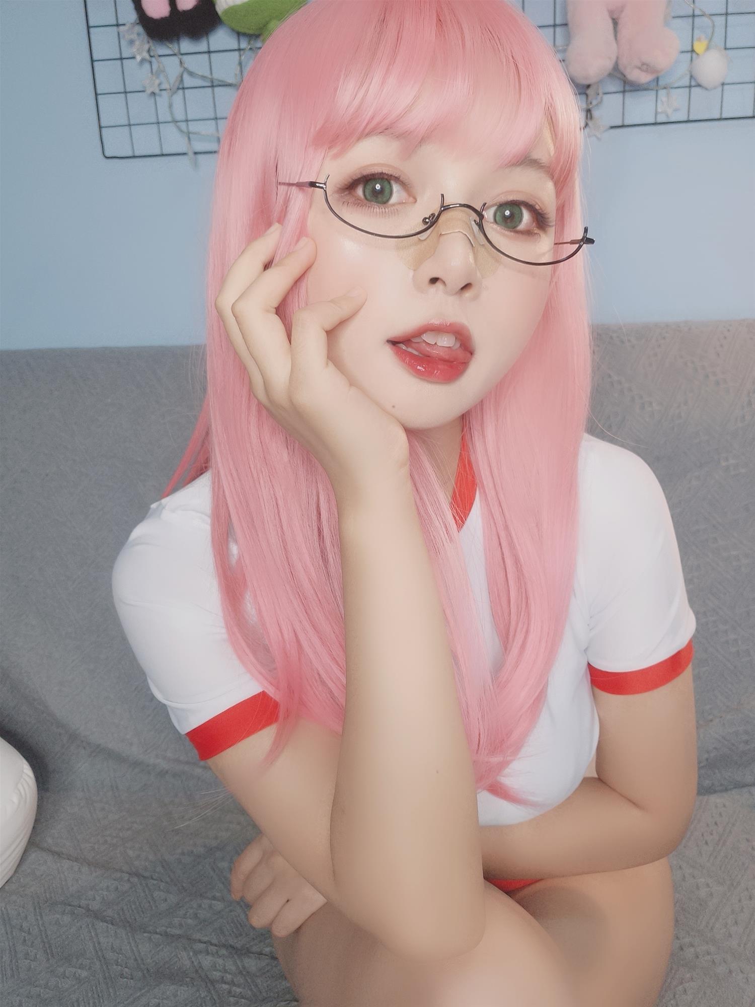 黑猫猫 体操服自拍 [16P-41MB]