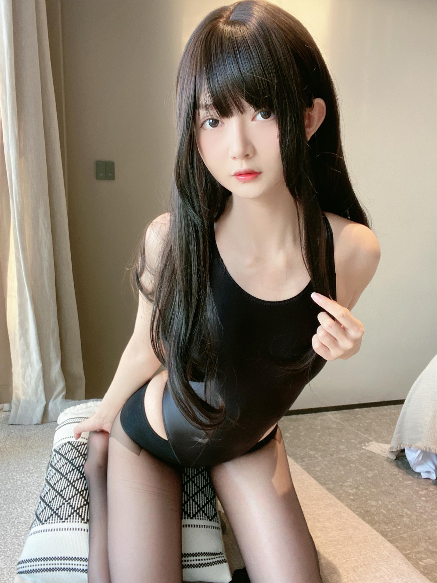 51酱 黑红泳装 [72P4V-390MB]