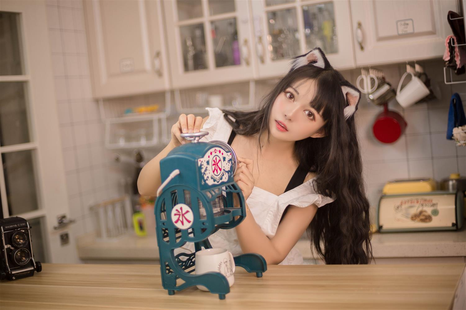 黑猫猫 厨房 [11P-74MB]