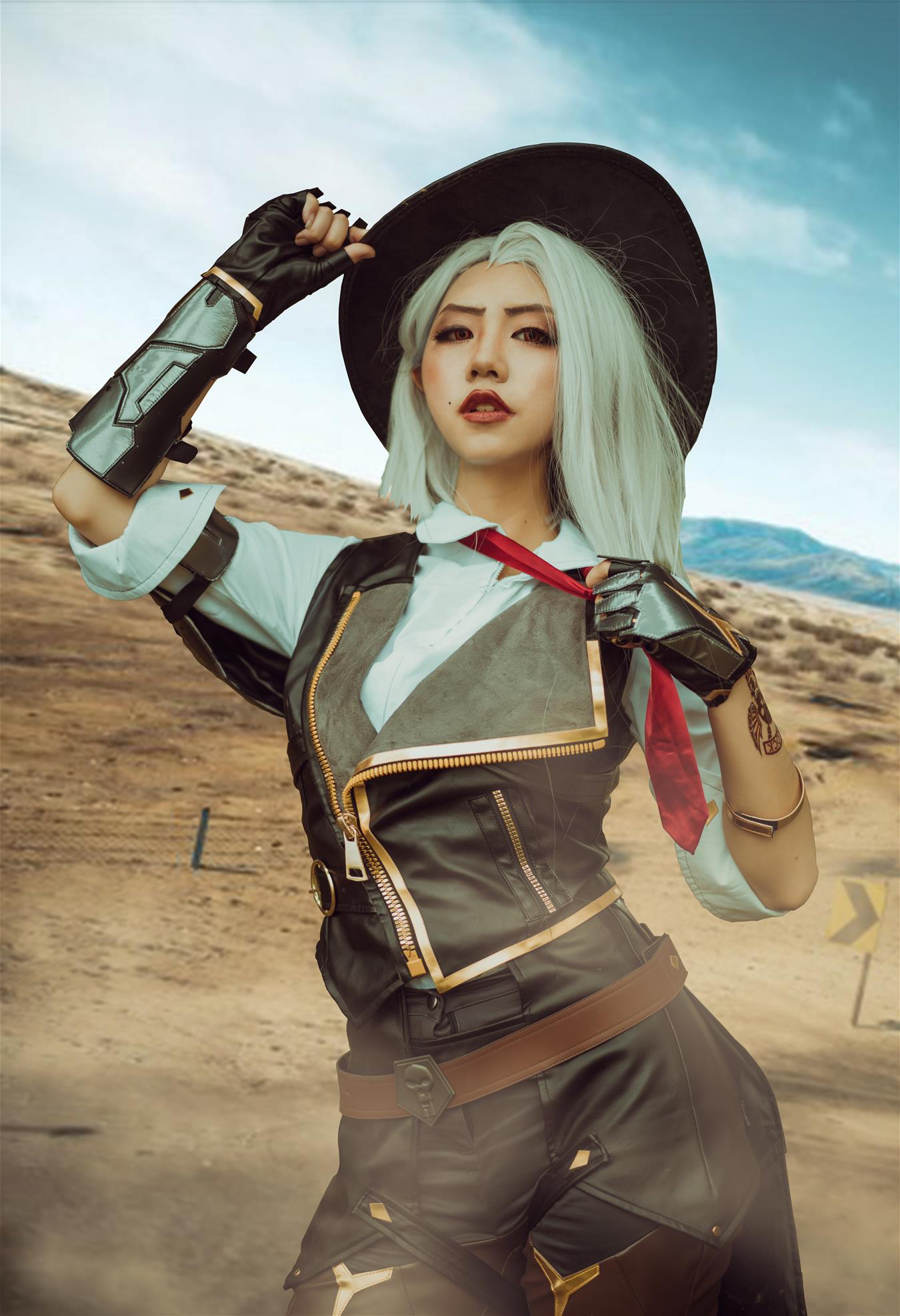 蓝小沂KiKi 小恶魔与艾什cos [9P-127MB]