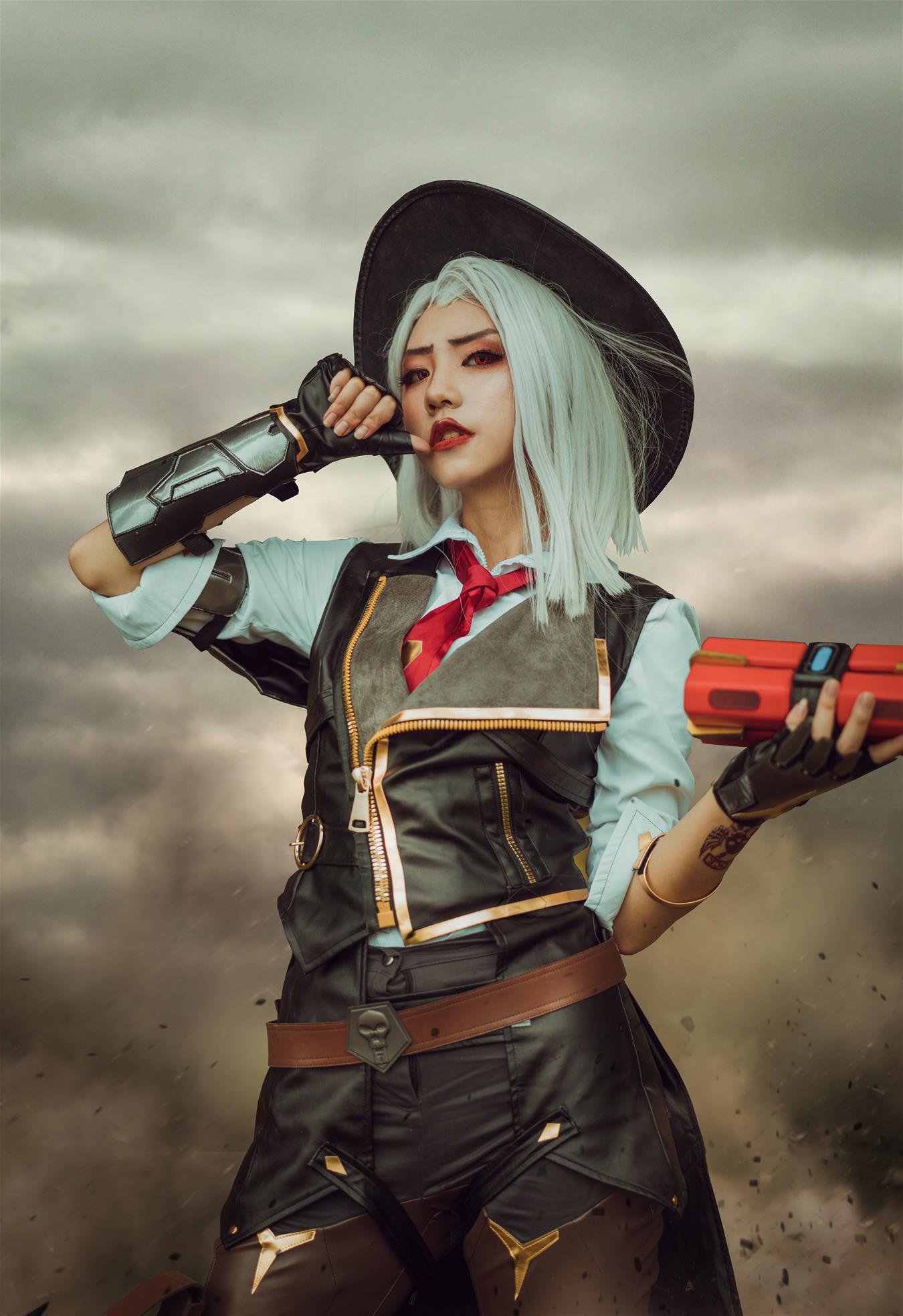 蓝小沂KiKi 小恶魔与艾什cos [9P-127MB]