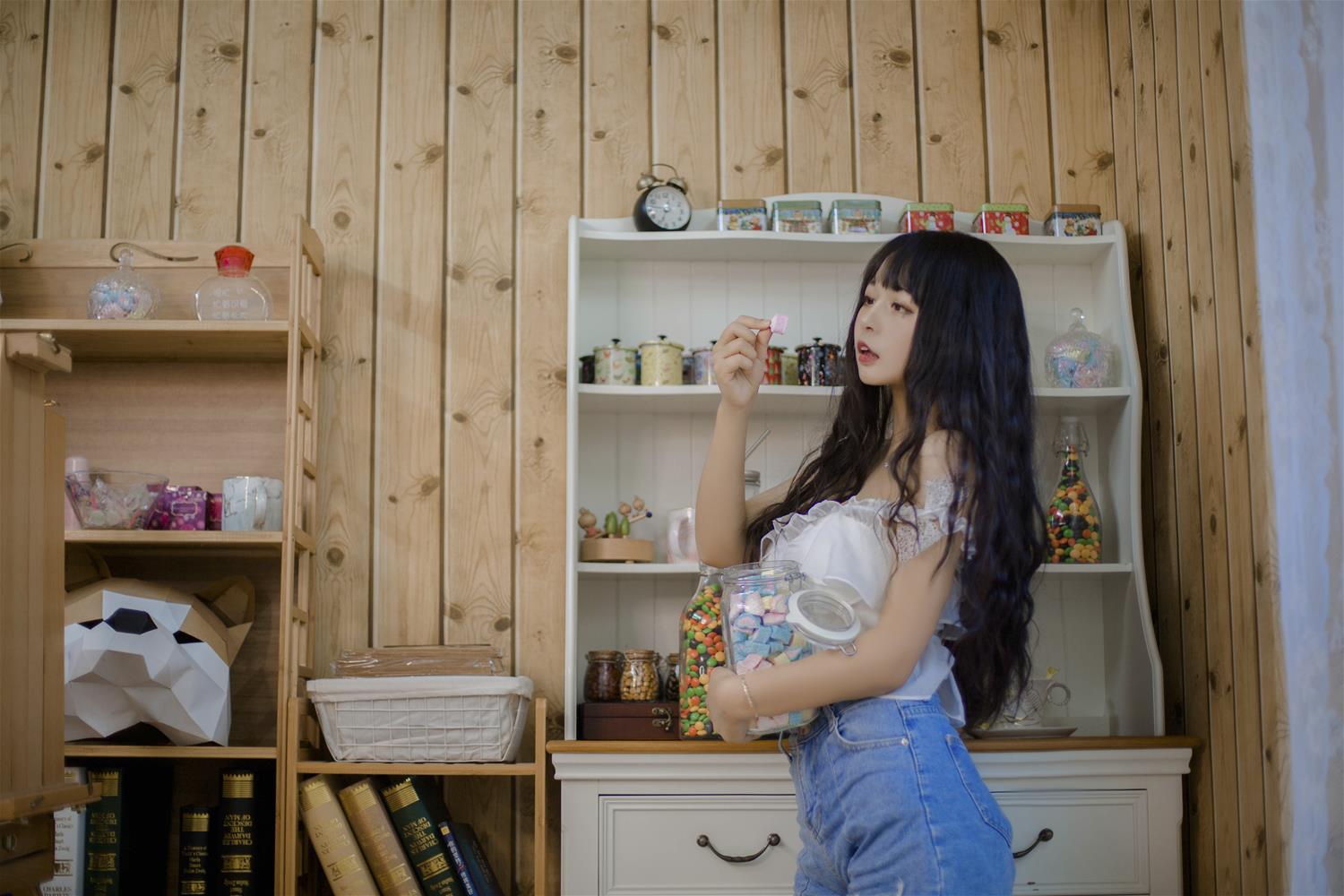 黑猫猫 客厅 [16P-74MB]