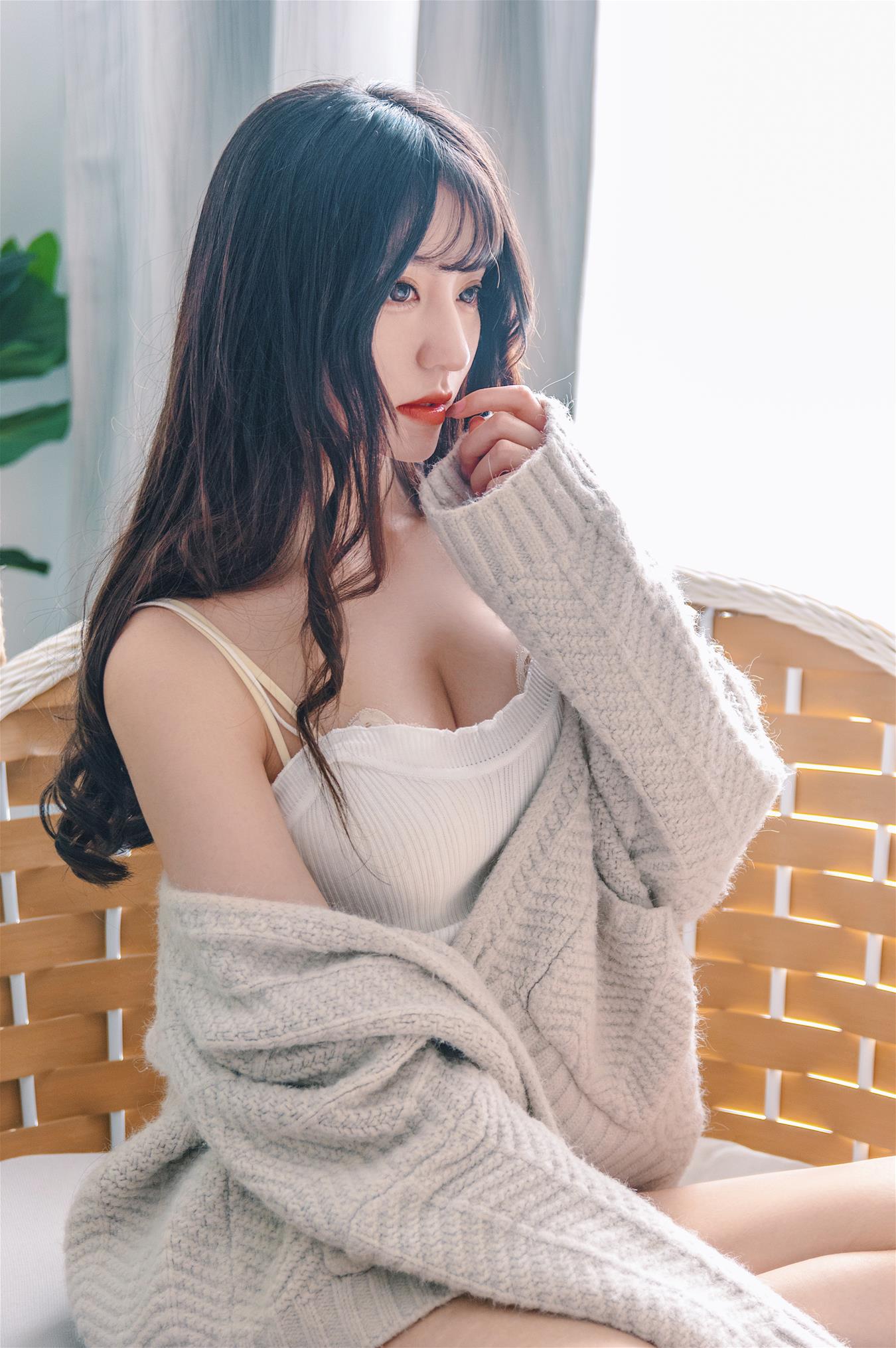 Kettoe 心动之时 [12P-118MB]