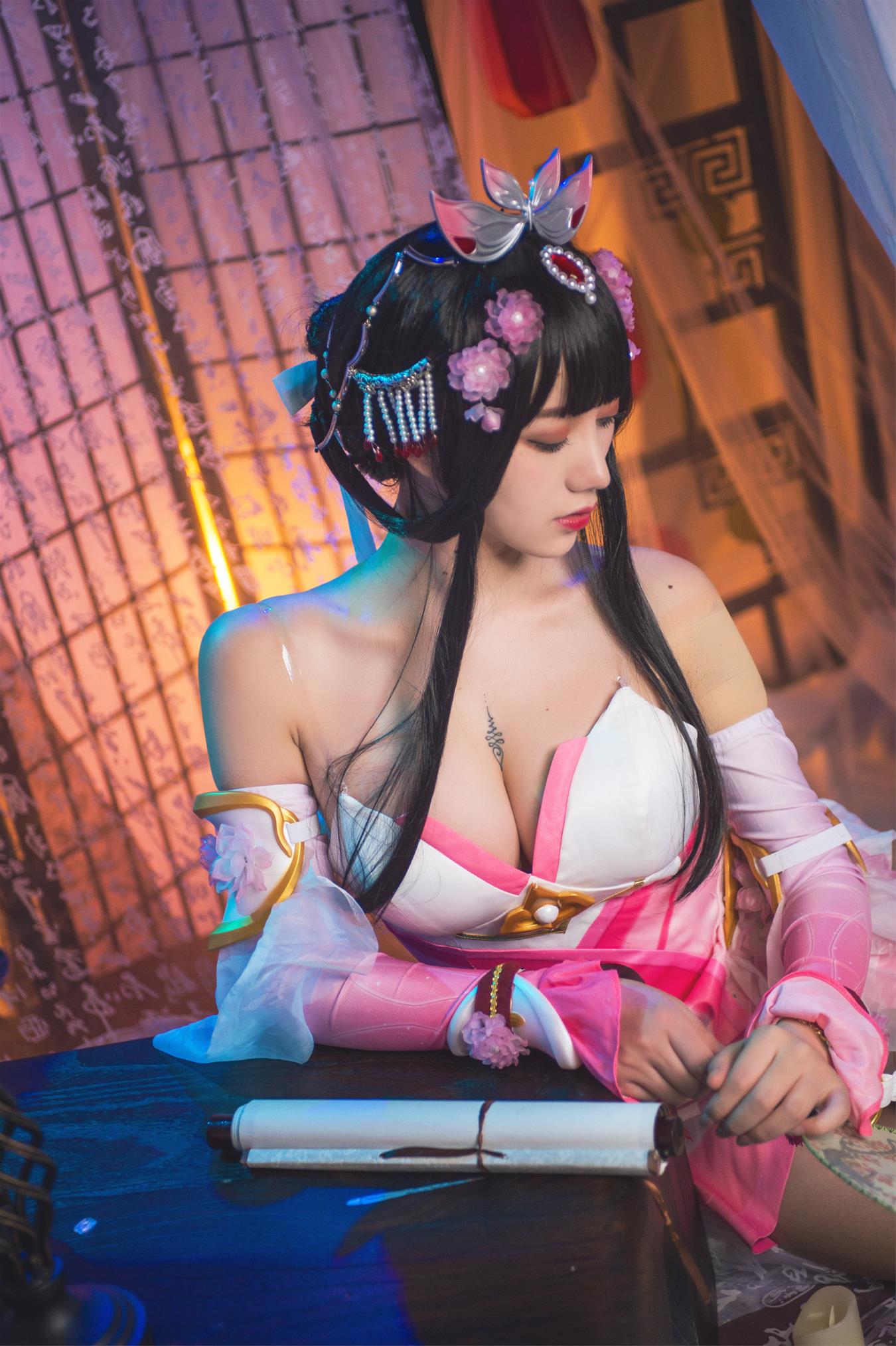 洛丽塔大哥 甄姬 [11P-51MB]