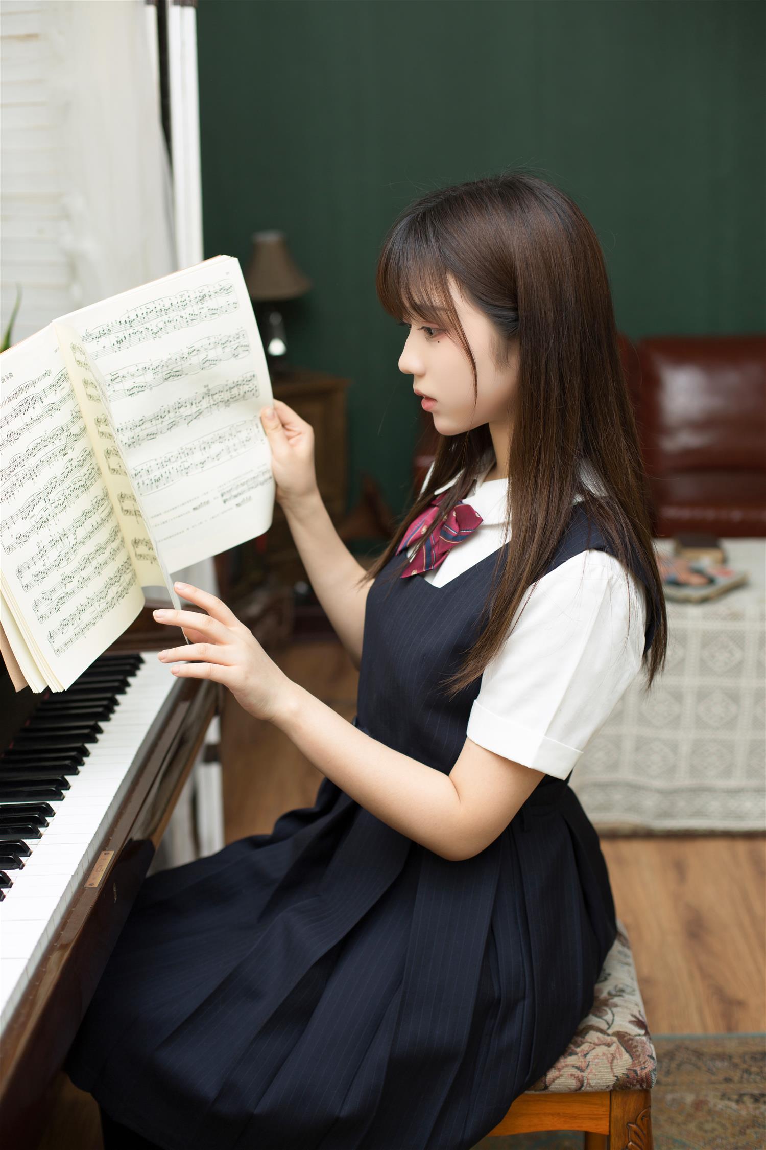 镜酱 不知梦 制服 [38P2V-367MB]