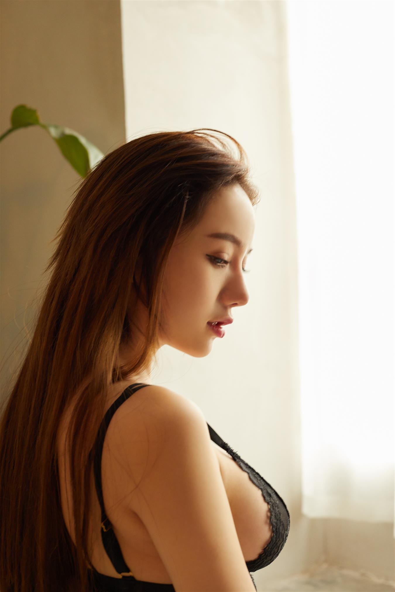 洛丽塔大哥 黑色私房 [22P-246MB]