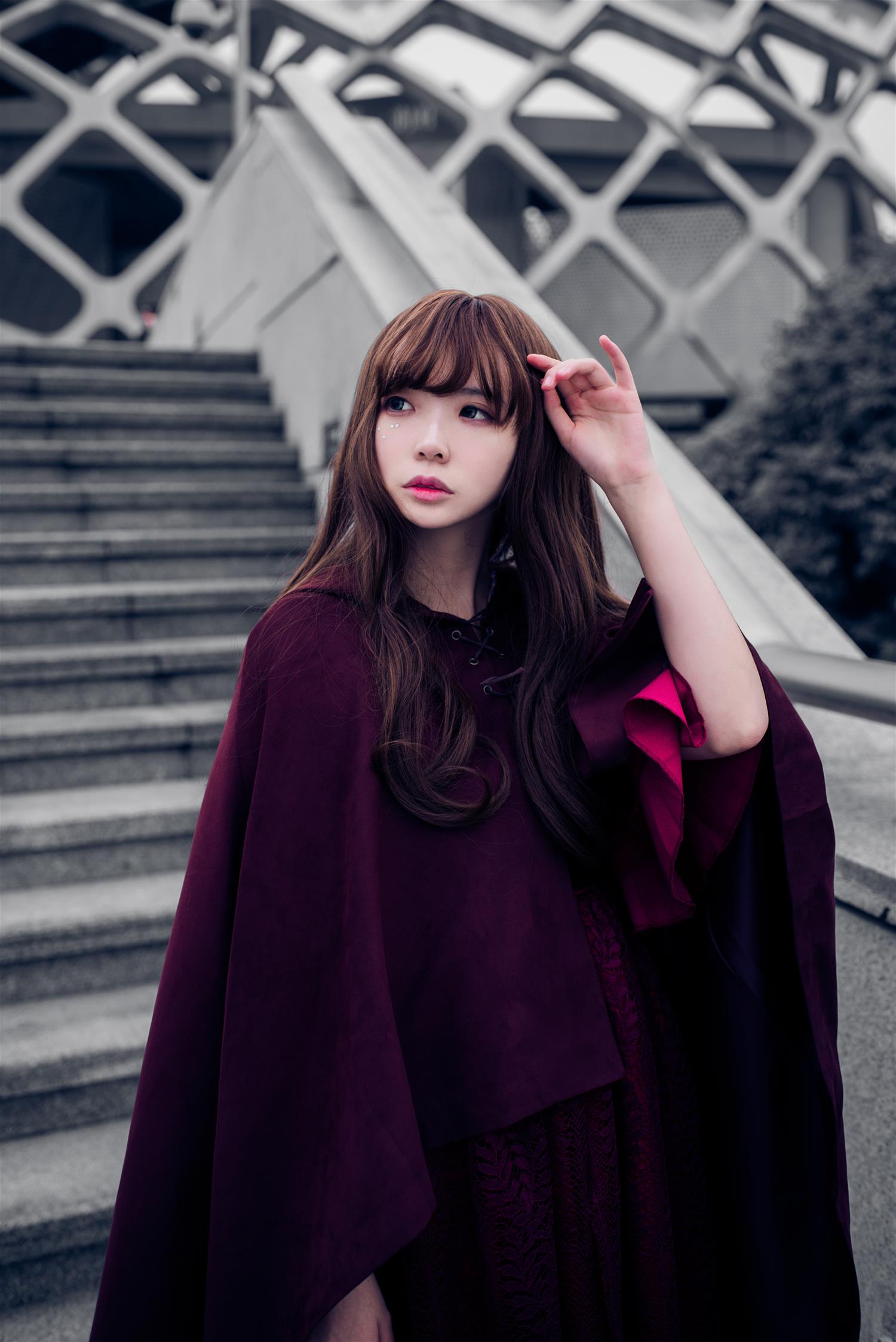 疯猫ss 红色披风 [12P-51MB]