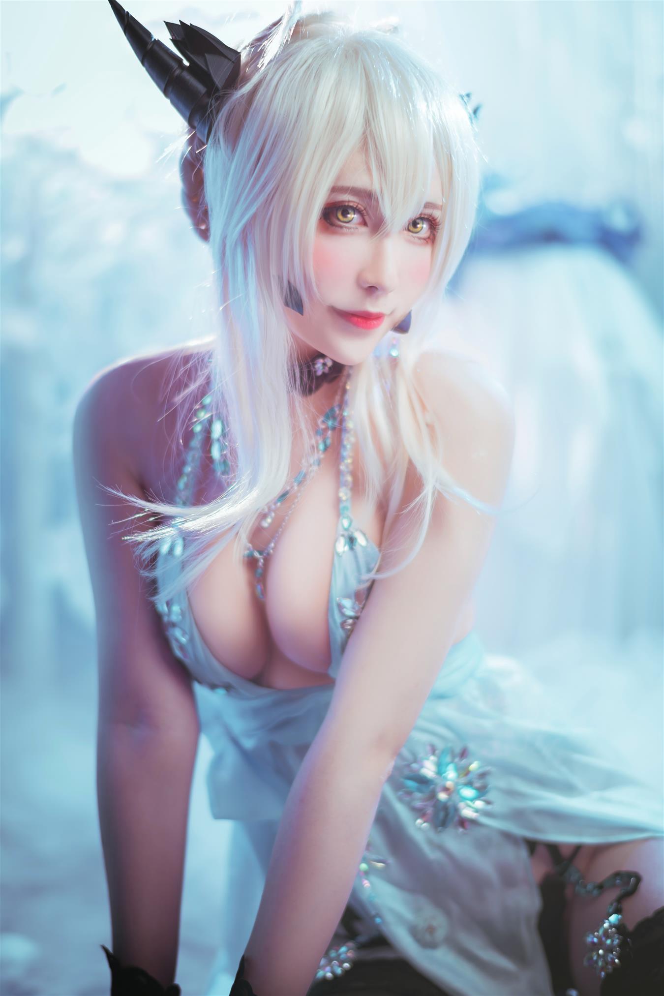 Sakiiii翎柒 黑枪呆 [12P-71MB]