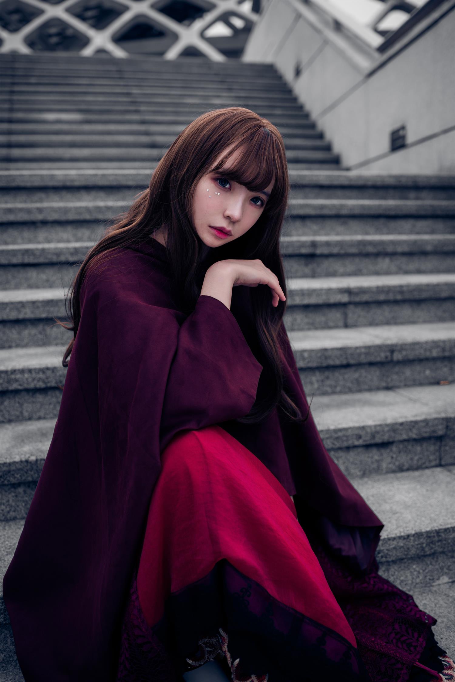 疯猫ss 红色披风 [12P-51MB]