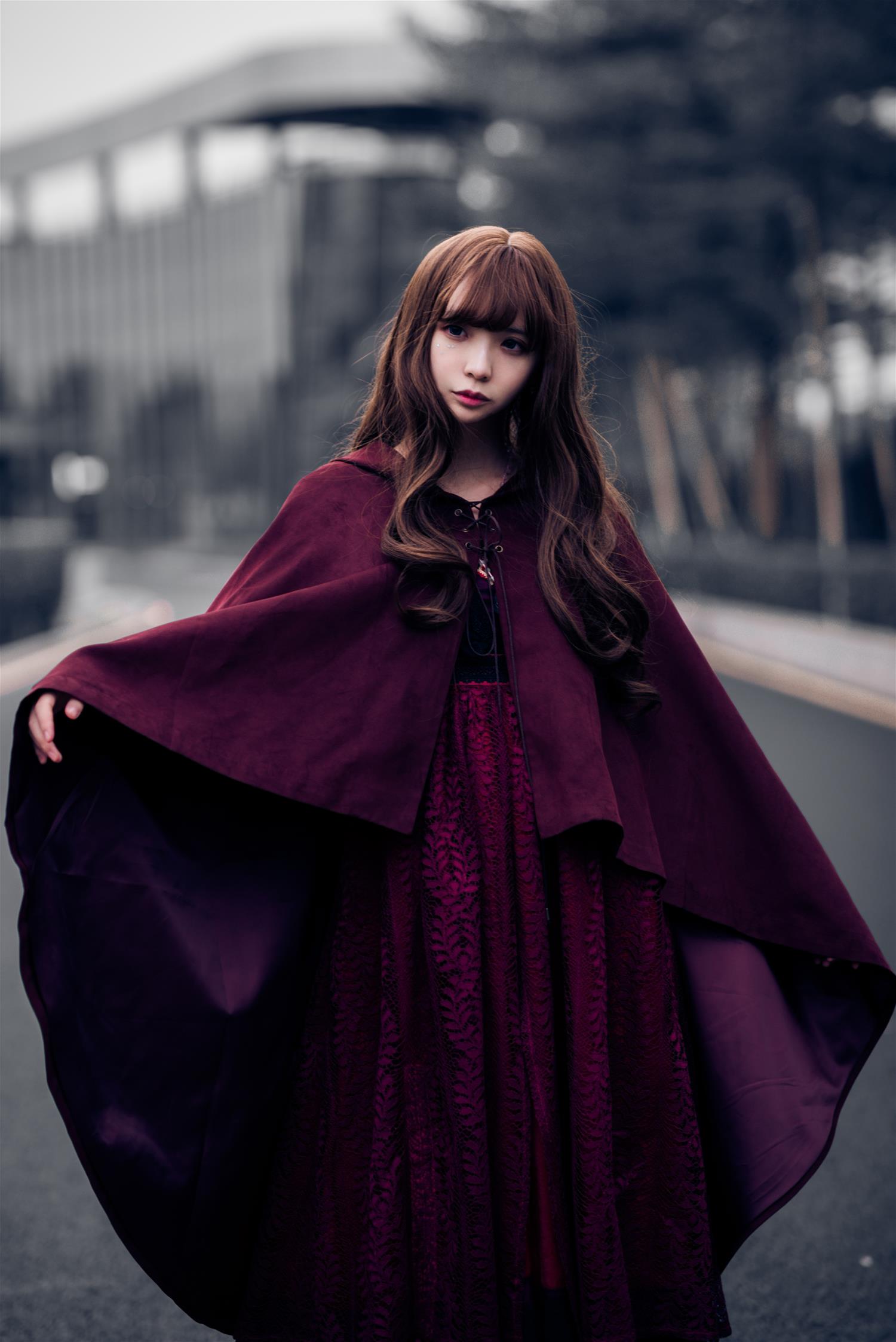 疯猫ss 红色披风 [12P-51MB]